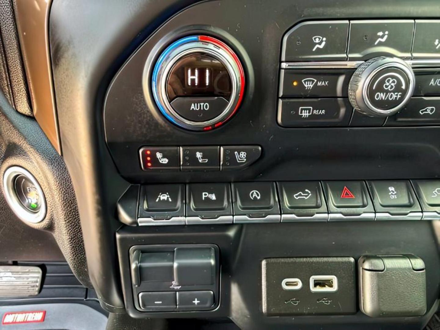 2021 WHITE /Jet Black Chevrolet Silverado 1500 (1GCUYHET4MZ) with an Duramax 3L I-6 diesel direct injection engine, Automatic transmission, located at 1175 N Woodruff Ave, Idaho Falls, ID, 83401, 43.506901, -111.999657 - At Timberline Auto, finding a great deal on your next vehicle is always easy! Our experienced sales staff's goal is to help find you the right vehicle at the right price! Our knowledgeable finance department has options for almost any credit score. We offer extended service contract options to prote - Photo#22