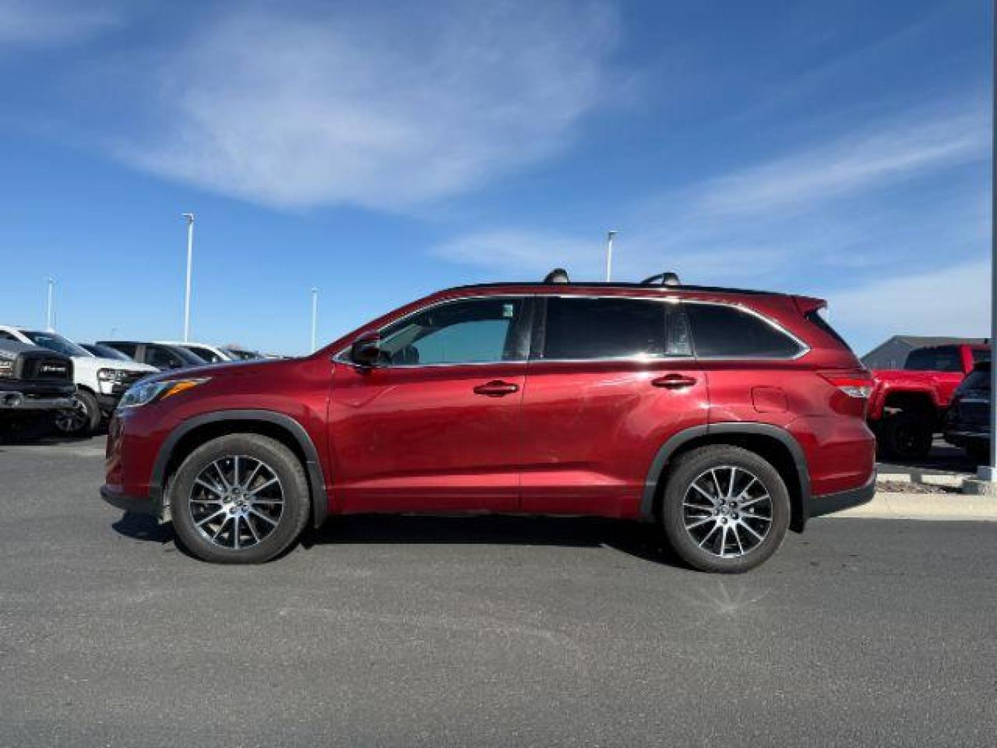2018 Salsa Red Pearl /Black Toyota Highlander (5TDJZRFHXJS) with an 35L V-6 portdirect injection engine, Automatic transmission, located at 1175 N Woodruff Ave, Idaho Falls, ID, 83401, 43.506901, -111.999657 - At Timberline Auto, finding a great deal on your next vehicle is always easy! Our experienced sales staff's goal is to help find you the right vehicle at the right price! Our knowledgeable finance department has options for almost any credit score. We offer extended service contract options to prote - Photo#1
