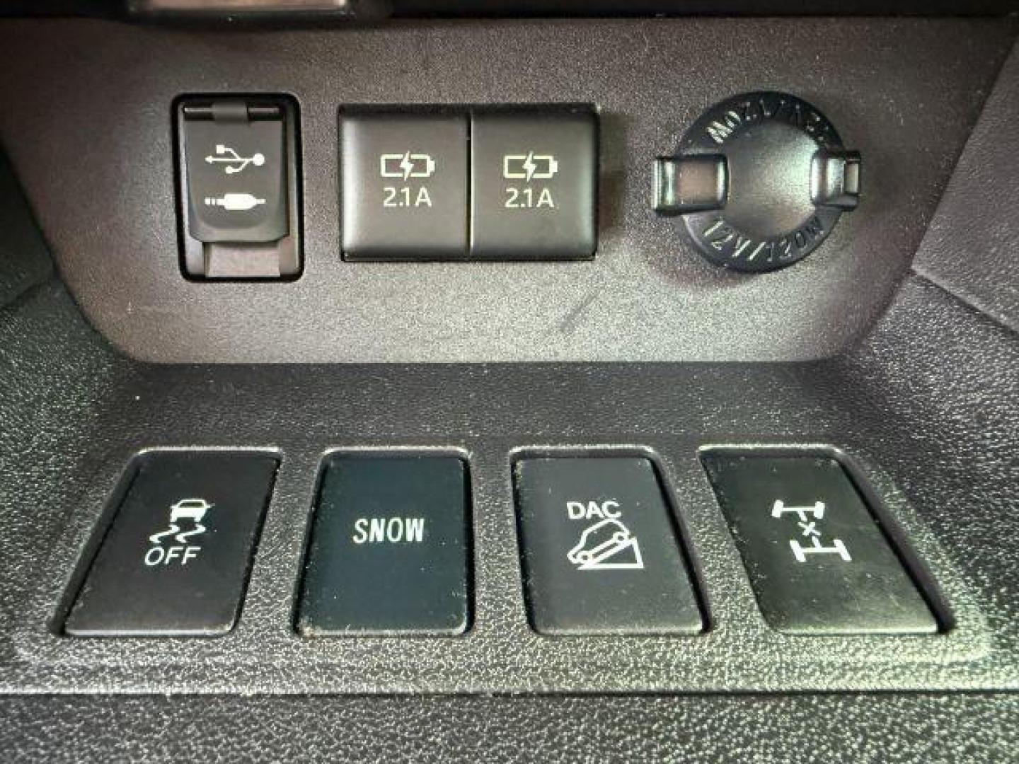 2018 Salsa Red Pearl /Black Toyota Highlander (5TDJZRFHXJS) with an 35L V-6 portdirect injection engine, Automatic transmission, located at 1175 N Woodruff Ave, Idaho Falls, ID, 83401, 43.506901, -111.999657 - At Timberline Auto, finding a great deal on your next vehicle is always easy! Our experienced sales staff's goal is to help find you the right vehicle at the right price! Our knowledgeable finance department has options for almost any credit score. We offer extended service contract options to prote - Photo#47