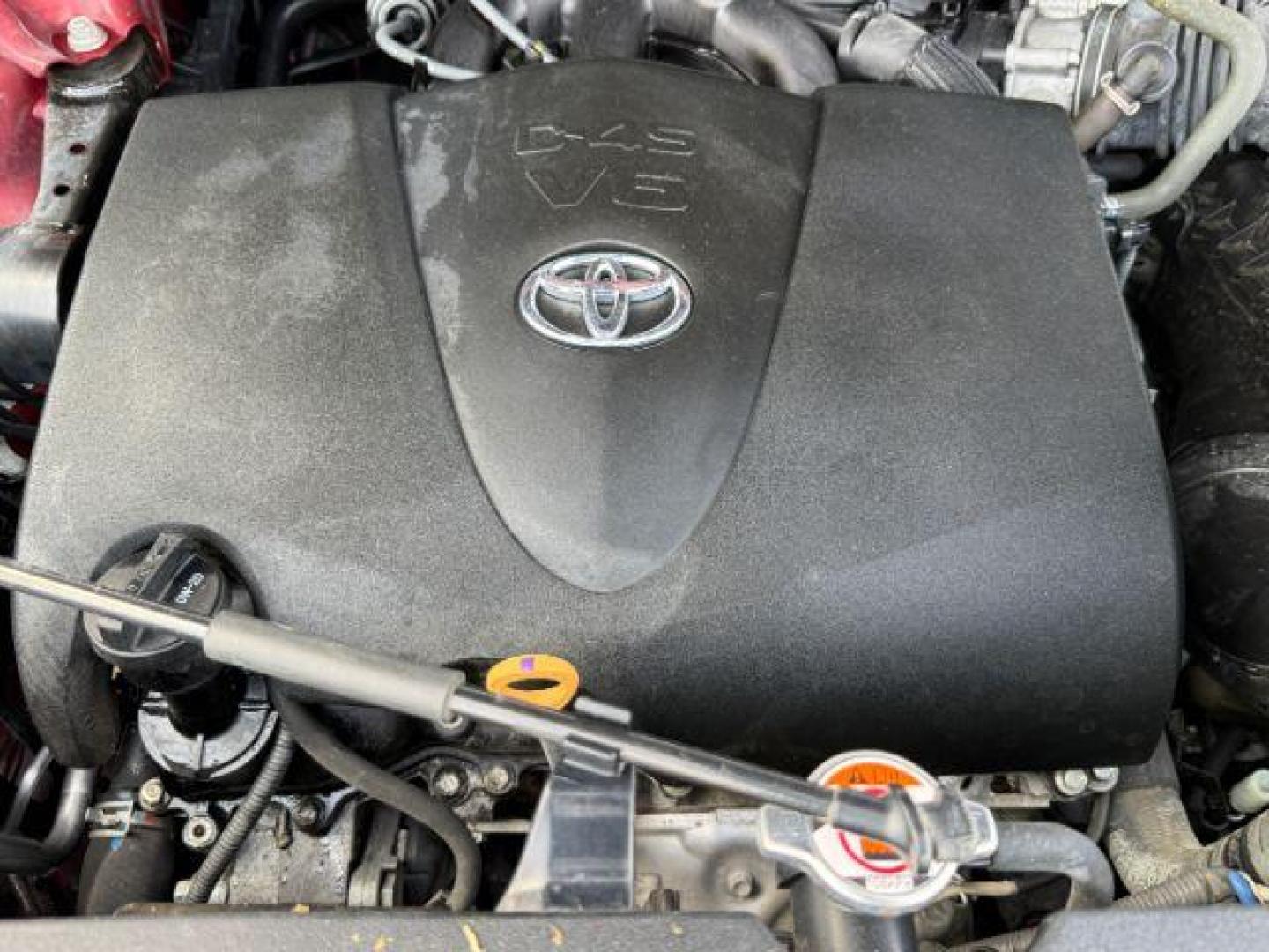 2018 Salsa Red Pearl /Black Toyota Highlander (5TDJZRFHXJS) with an 35L V-6 portdirect injection engine, Automatic transmission, located at 1175 N Woodruff Ave, Idaho Falls, ID, 83401, 43.506901, -111.999657 - At Timberline Auto, finding a great deal on your next vehicle is always easy! Our experienced sales staff's goal is to help find you the right vehicle at the right price! Our knowledgeable finance department has options for almost any credit score. We offer extended service contract options to prote - Photo#55