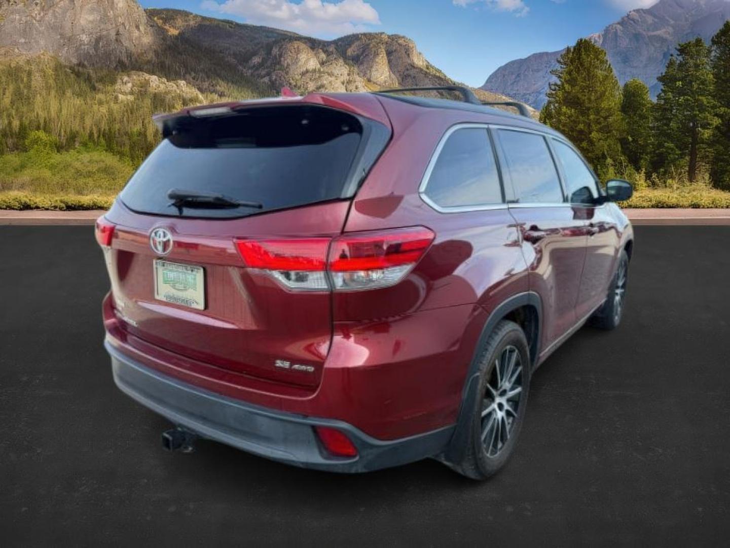 2018 Salsa Red Pearl /Black Toyota Highlander (5TDJZRFHXJS) with an 35L V-6 portdirect injection engine, Automatic transmission, located at 1175 N Woodruff Ave, Idaho Falls, ID, 83401, 43.506901, -111.999657 - At Timberline Auto, finding a great deal on your next vehicle is always easy! Our experienced sales staff's goal is to help find you the right vehicle at the right price! Our knowledgeable finance department has options for almost any credit score. We offer extended service contract options to prote - Photo#8