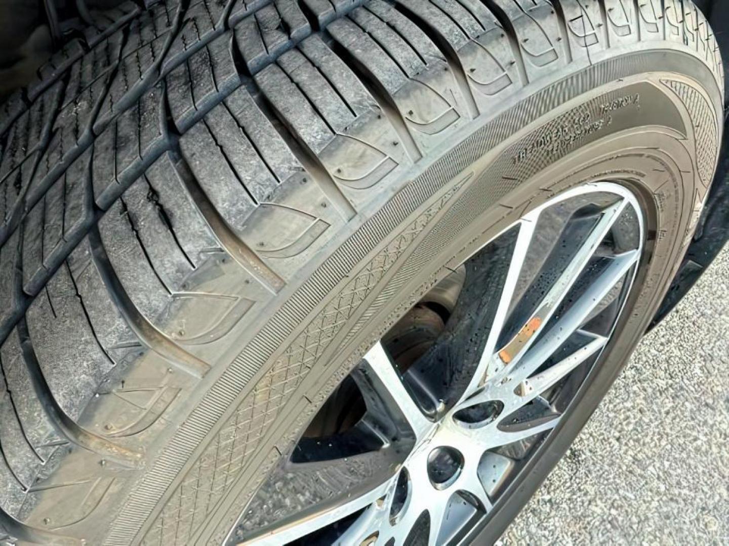 2018 Salsa Red Pearl /Black Toyota Highlander (5TDJZRFHXJS) with an 35L V-6 portdirect injection engine, Automatic transmission, located at 1175 N Woodruff Ave, Idaho Falls, ID, 83401, 43.506901, -111.999657 - At Timberline Auto, finding a great deal on your next vehicle is always easy! Our experienced sales staff's goal is to help find you the right vehicle at the right price! Our knowledgeable finance department has options for almost any credit score. We offer extended service contract options to prote - Photo#12