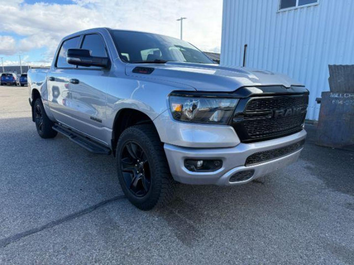 2023 SILVER /Diesel Gray/Black Ram 1500 (1C6SRFFM3PN) with an EcoDiesel 3L V-6 diesel direct injection engine, Automatic transmission, located at 1175 N Woodruff Ave, Idaho Falls, ID, 83401, 43.506901, -111.999657 - At Timberline Auto, finding a great deal on your next vehicle is always easy! Our experienced sales staff's goal is to help find you the right vehicle at the right price! Our knowledgeable finance department has options for almost any credit score. We offer extended service contract options to prote - Photo#31