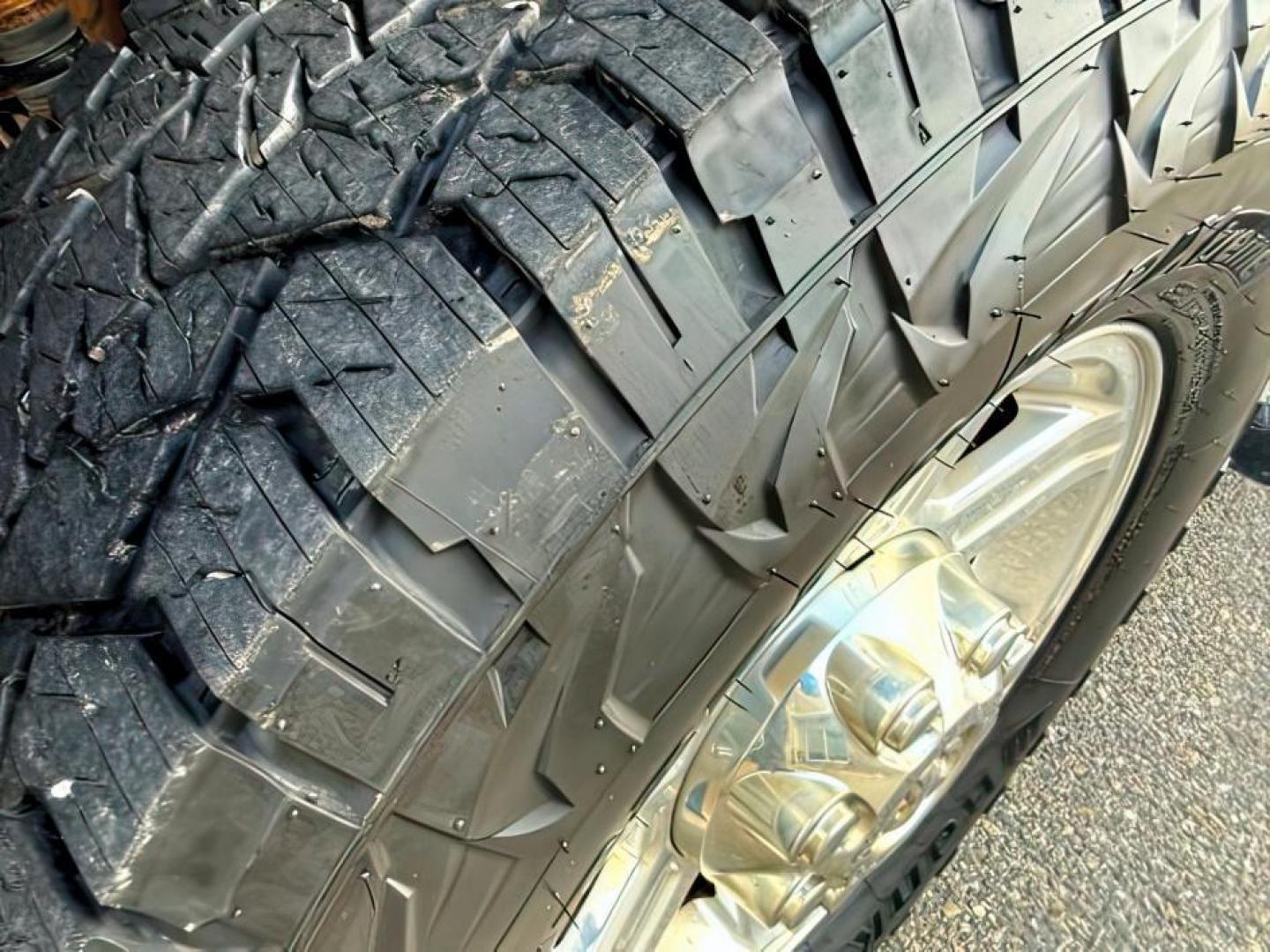 2013 Bright White Clearcoat /Light Frost Beige/Canyon Brown Ram 2500 (3C6UR5GL1DG) with an Cummins 67L I-6 diesel direct injection engine, Automatic transmission, located at 1175 N Woodruff Ave, Idaho Falls, ID, 83401, 43.506901, -111.999657 - At Timberline Auto, finding a great deal on your next vehicle is always easy! Our experienced sales staff's goal is to help find you the right vehicle at the right price! Our knowledgeable finance department has options for almost any credit score. We offer extended service contract options to prote - Photo#10