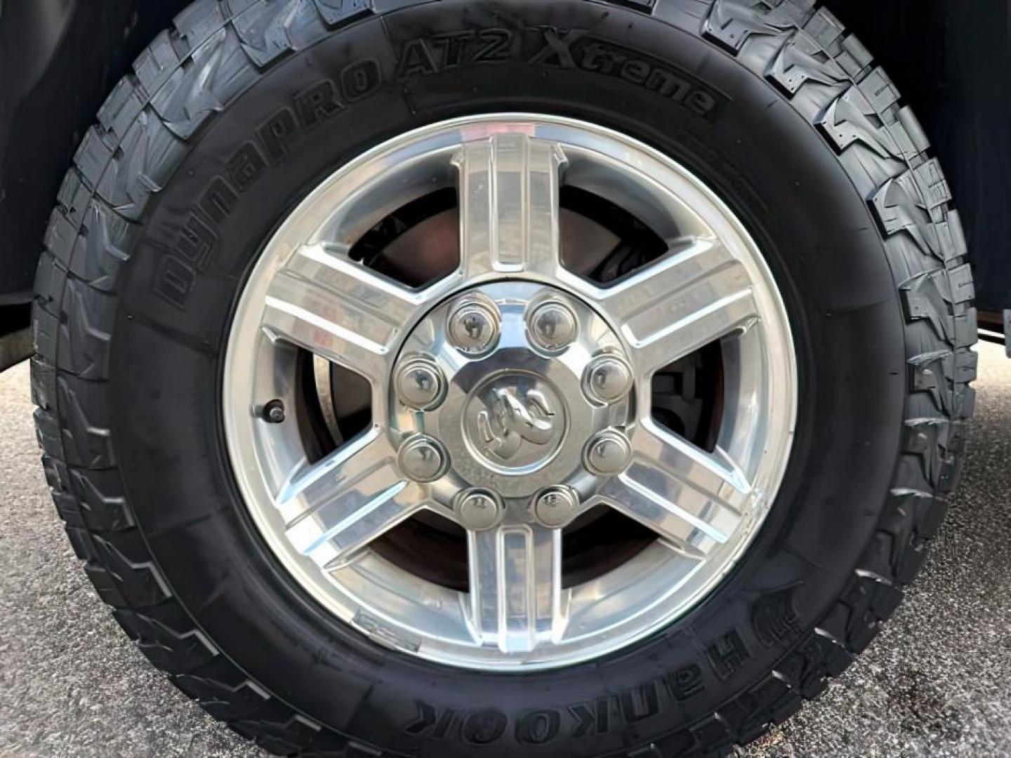 2013 Bright White Clearcoat /Light Frost Beige/Canyon Brown Ram 2500 (3C6UR5GL1DG) with an Cummins 67L I-6 diesel direct injection engine, Automatic transmission, located at 1175 N Woodruff Ave, Idaho Falls, ID, 83401, 43.506901, -111.999657 - At Timberline Auto, finding a great deal on your next vehicle is always easy! Our experienced sales staff's goal is to help find you the right vehicle at the right price! Our knowledgeable finance department has options for almost any credit score. We offer extended service contract options to prote - Photo#11