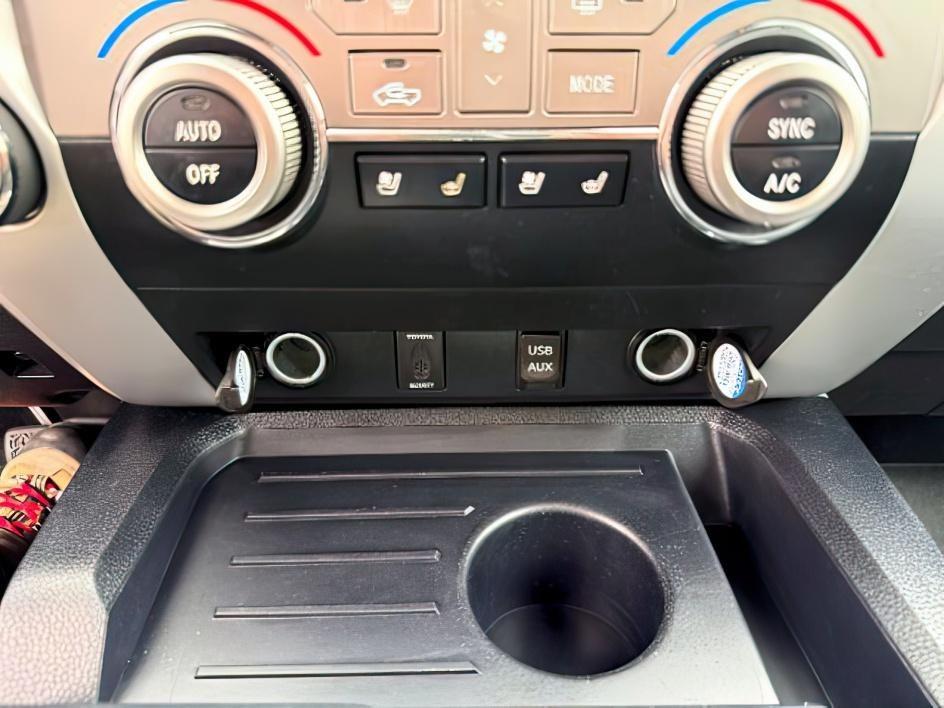 2018 BLACK /LEATHER Toyota Tundra (5TFAY5F14JX) with an I-FORCE 57L V-8 DOHC engine, Automatic transmission, located at 1175 N Woodruff Ave, Idaho Falls, ID, 83401, 43.506901, -111.999657 - At Timberline Auto, finding a great deal on your next vehicle is always easy! Our experienced sales staff's goal is to help find you the right vehicle at the right price! Our knowledgeable finance department has options for almost any credit score. We offer extended service contract options to prote- Photo#17