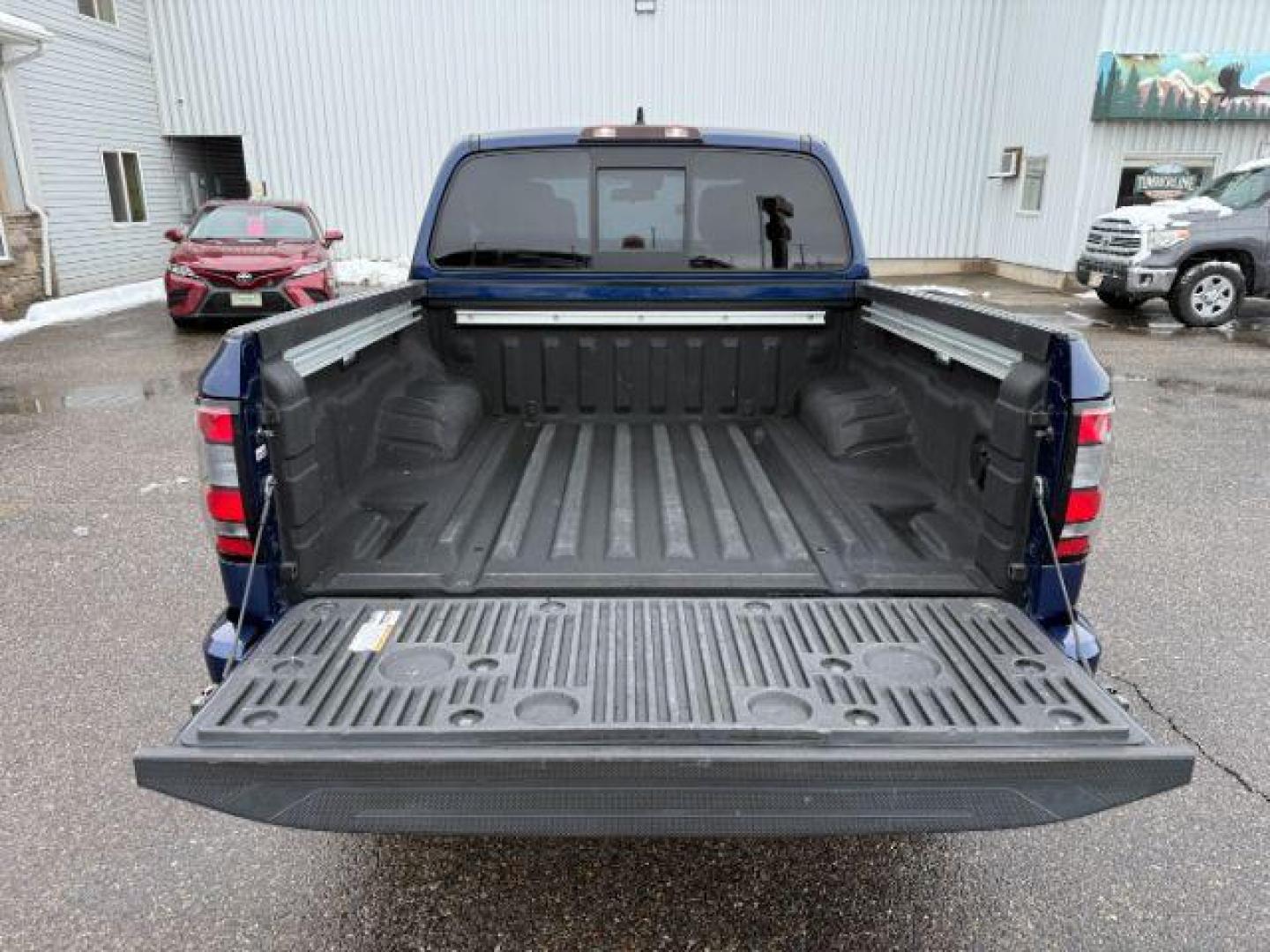 2022 Deep Blue Pearl /Charcoal Nissan Frontier (1N6ED1EK5NN) with an VQ 38L V-6 gasoline direct injection engine, Automatic transmission, located at 1175 N Woodruff Ave, Idaho Falls, ID, 83401, 43.506901, -111.999657 - At Timberline Auto, finding a great deal on your next vehicle is always easy! Our experienced sales staff's goal is to help find you the right vehicle at the right price! Our knowledgeable finance department has options for almost any credit score. We offer extended service contract options to prote - Photo#32