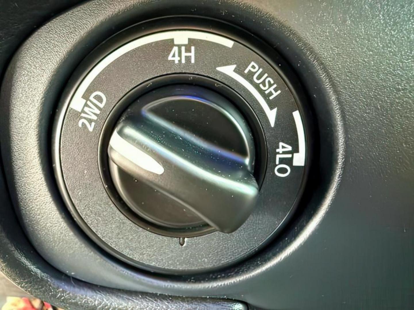 2022 Deep Blue Pearl /Charcoal Nissan Frontier (1N6ED1EK5NN) with an VQ 38L V-6 gasoline direct injection engine, Automatic transmission, located at 1175 N Woodruff Ave, Idaho Falls, ID, 83401, 43.506901, -111.999657 - At Timberline Auto, finding a great deal on your next vehicle is always easy! Our experienced sales staff's goal is to help find you the right vehicle at the right price! Our knowledgeable finance department has options for almost any credit score. We offer extended service contract options to prote - Photo#19