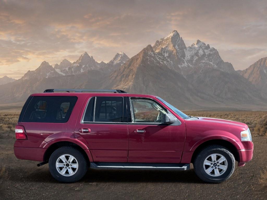 2009 Sangria Red Clearcoat Metallic /Camel Ford Expedition XLT (1FMFU16509L) with an V8, 5.4L engine, 6-Speed Automatic transmission, located at 1175 N Woodruff Ave, Idaho Falls, ID, 83401, 43.506901, -111.999657 - <b>Vehicle Details</b><br>Discover a capable and spacious SUV with this pre-owned 2009 Ford Expedition XLT 4WD, now available in Idaho Falls, ID. Powered by a V8 5.4L Gasoline/E85 engine, this Ford Expedition delivers the strong performance, towing confidence, and everyday versatility drivers want i- Photo#4