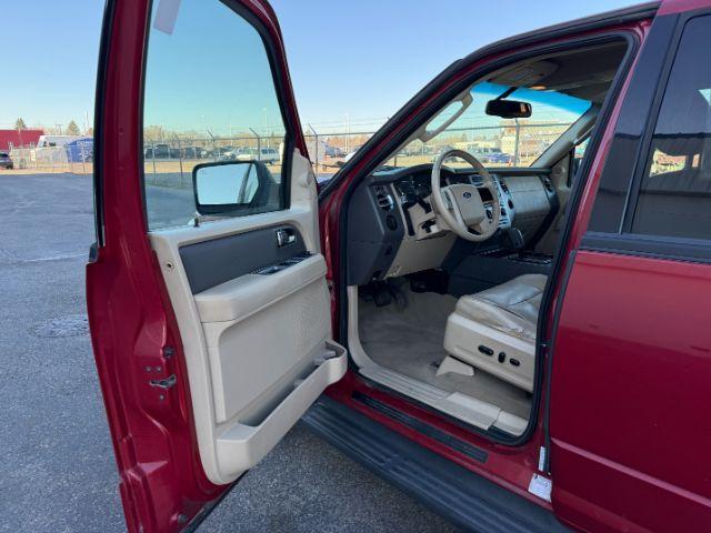 2009 RED /Charcoal Black Cloth Interior Ford Expedition XLT 4WD (1FMFU16509L) with an 5.4L V8 SOHC 16V engine, 6-Speed Automatic transmission, located at 1235 N Woodruff Ave., Idaho Falls, 83401, (208) 523-1053, 43.507172, -112.000488 - At Timberline Auto, finding a great deal on your next vehicle is always easy! Our experienced sales staff's goal is to help find you the right vehicle at the right price! Our knowledgeable finance department has options for almost any credit score. We offer extended service contract options to prote- Photo#33