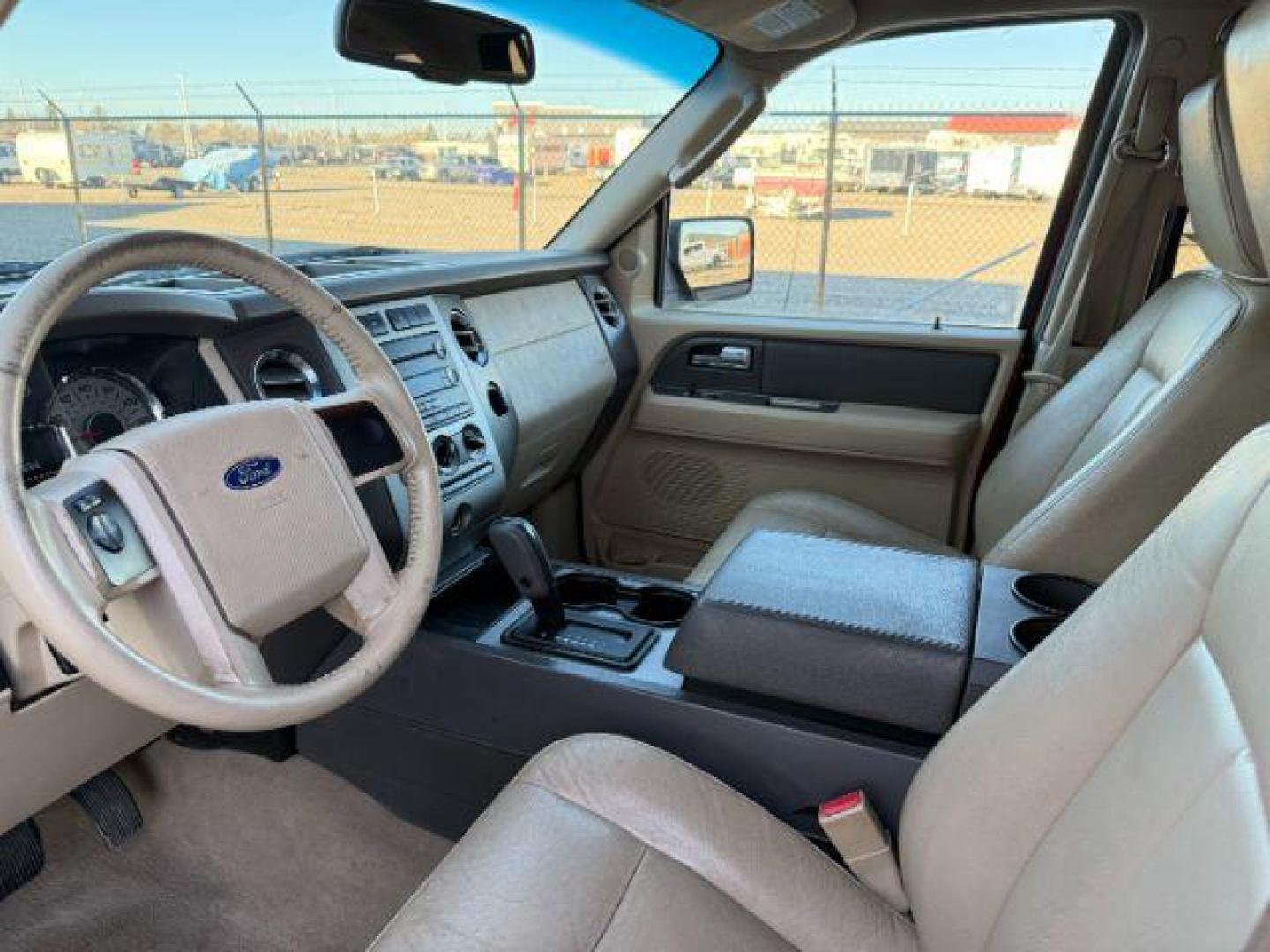 2009 RED /Charcoal Black Cloth Interior Ford Expedition (1FMFU16509L) with an 54L V8 SOHC 16V engine, Automatic transmission, located at 1175 N Woodruff Ave, Idaho Falls, ID, 83401, 43.506901, -111.999657 - At Timberline Auto, finding a great deal on your next vehicle is always easy! Our experienced sales staff's goal is to help find you the right vehicle at the right price! Our knowledgeable finance department has options for almost any credit score. We offer extended service contract options to prote - Photo#35