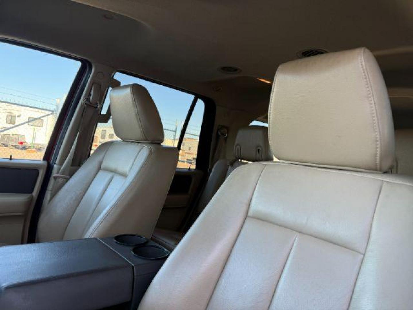 2009 RED /Charcoal Black Cloth Interior Ford Expedition (1FMFU16509L) with an 54L V8 SOHC 16V engine, Automatic transmission, located at 1175 N Woodruff Ave, Idaho Falls, ID, 83401, 43.506901, -111.999657 - At Timberline Auto, finding a great deal on your next vehicle is always easy! Our experienced sales staff's goal is to help find you the right vehicle at the right price! Our knowledgeable finance department has options for almost any credit score. We offer extended service contract options to prote - Photo#40