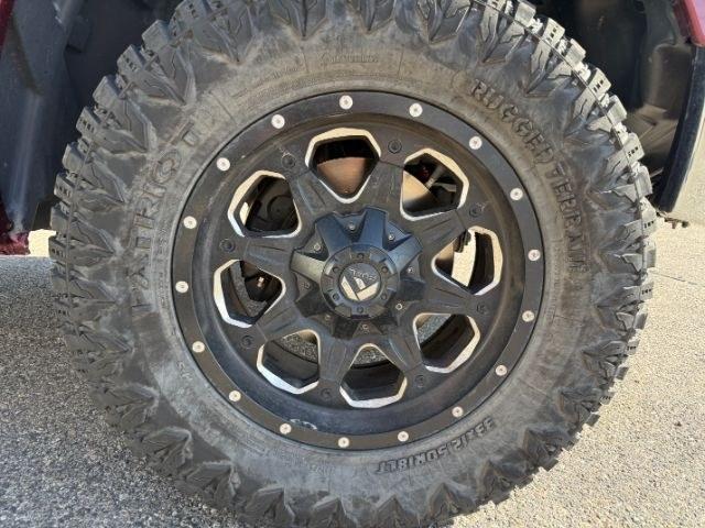 2017 MAROON /BROWN Ram 1500 LONE STAR (1C6RR7LT8HS) with an 5.7 engine, AUTOMATIC transmission, located at 1235 N Woodruff Ave., Idaho Falls, 83401, (208) 523-1053, 43.507172, -112.000488 - This 2017 Ram 1500 Lone Star delivers strong full-size truck capability with a 5.7L HEMI V8 (VIN verified) and 4x4 confidence for changing road conditions and tough terrain. Built for both work and daily driving, it offers solid towing strength and dependable power delivery for trailers, equipment,- Photo#34