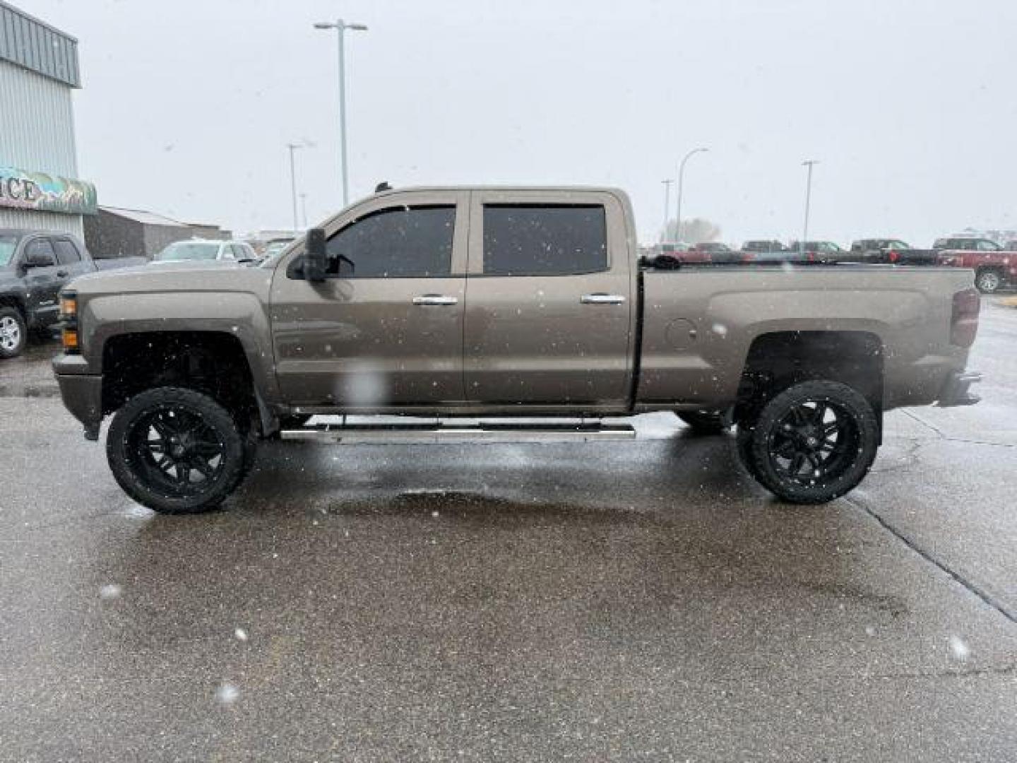 2014 Brownstone Metallic /Cocoa/Dune Chevrolet Silverado 1500 (3GCUKREC5EG) with an EcoTec3 53L V-8 gasoline direct injection engine, Automatic transmission, located at 1175 N Woodruff Ave, Idaho Falls, ID, 83401, 43.506901, -111.999657 - At Timberline Auto, finding a great deal on your next vehicle is always easy! Our experienced sales staff's goal is to help find you the right vehicle at the right price! Our knowledgeable finance department has options for almost any credit score. We offer extended service contract options to prote - Photo#22