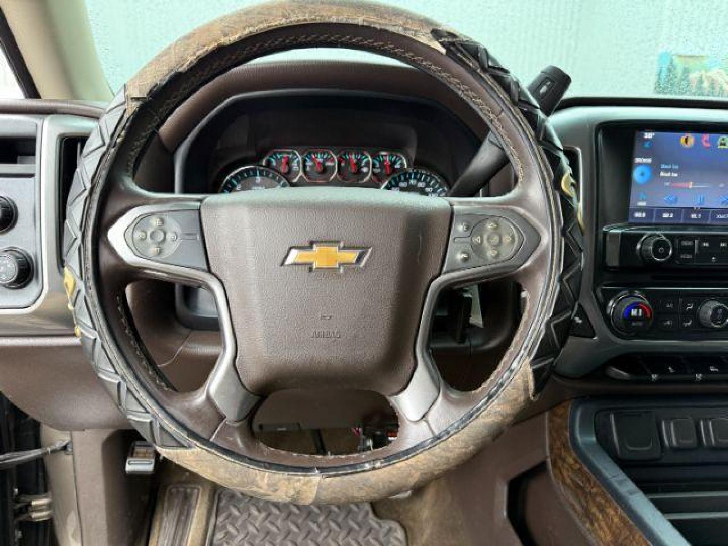 2014 Brownstone Metallic /Cocoa/Dune Chevrolet Silverado 1500 (3GCUKREC5EG) with an EcoTec3 53L V-8 gasoline direct injection engine, Automatic transmission, located at 1175 N Woodruff Ave, Idaho Falls, ID, 83401, 43.506901, -111.999657 - At Timberline Auto, finding a great deal on your next vehicle is always easy! Our experienced sales staff's goal is to help find you the right vehicle at the right price! Our knowledgeable finance department has options for almost any credit score. We offer extended service contract options to prote - Photo#34