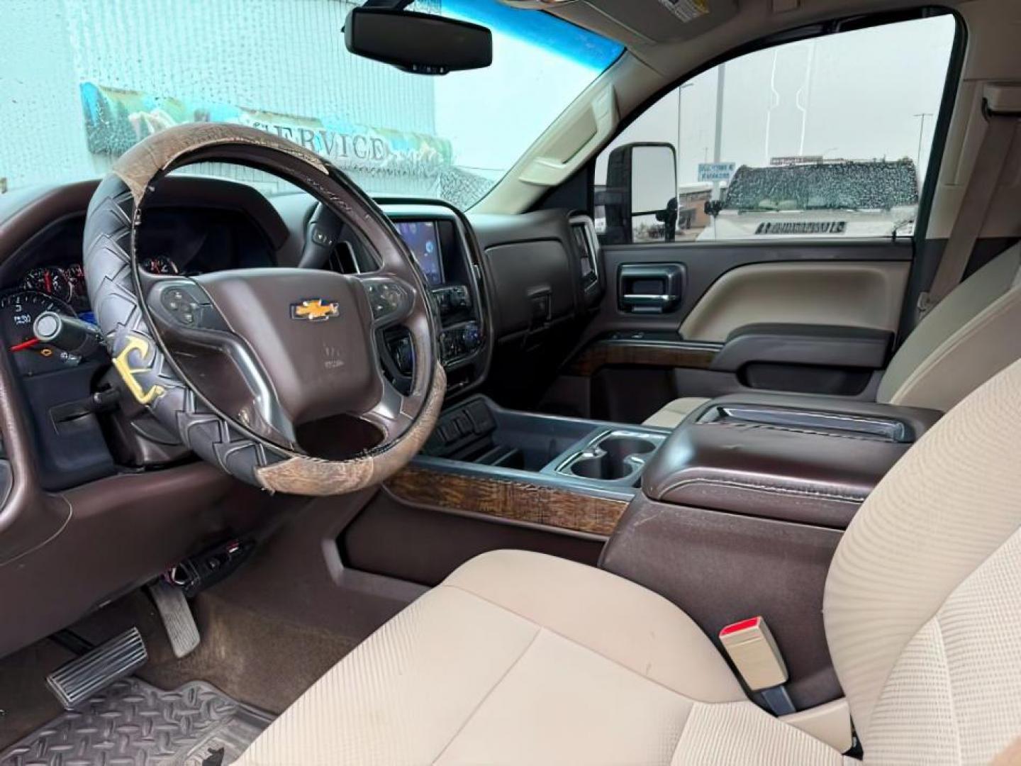 2014 Brownstone Metallic /Cocoa/Dune Chevrolet Silverado 1500 (3GCUKREC5EG) with an EcoTec3 53L V-8 gasoline direct injection engine, Automatic transmission, located at 1175 N Woodruff Ave, Idaho Falls, ID, 83401, 43.506901, -111.999657 - At Timberline Auto, finding a great deal on your next vehicle is always easy! Our experienced sales staff's goal is to help find you the right vehicle at the right price! Our knowledgeable finance department has options for almost any credit score. We offer extended service contract options to prote - Photo#12