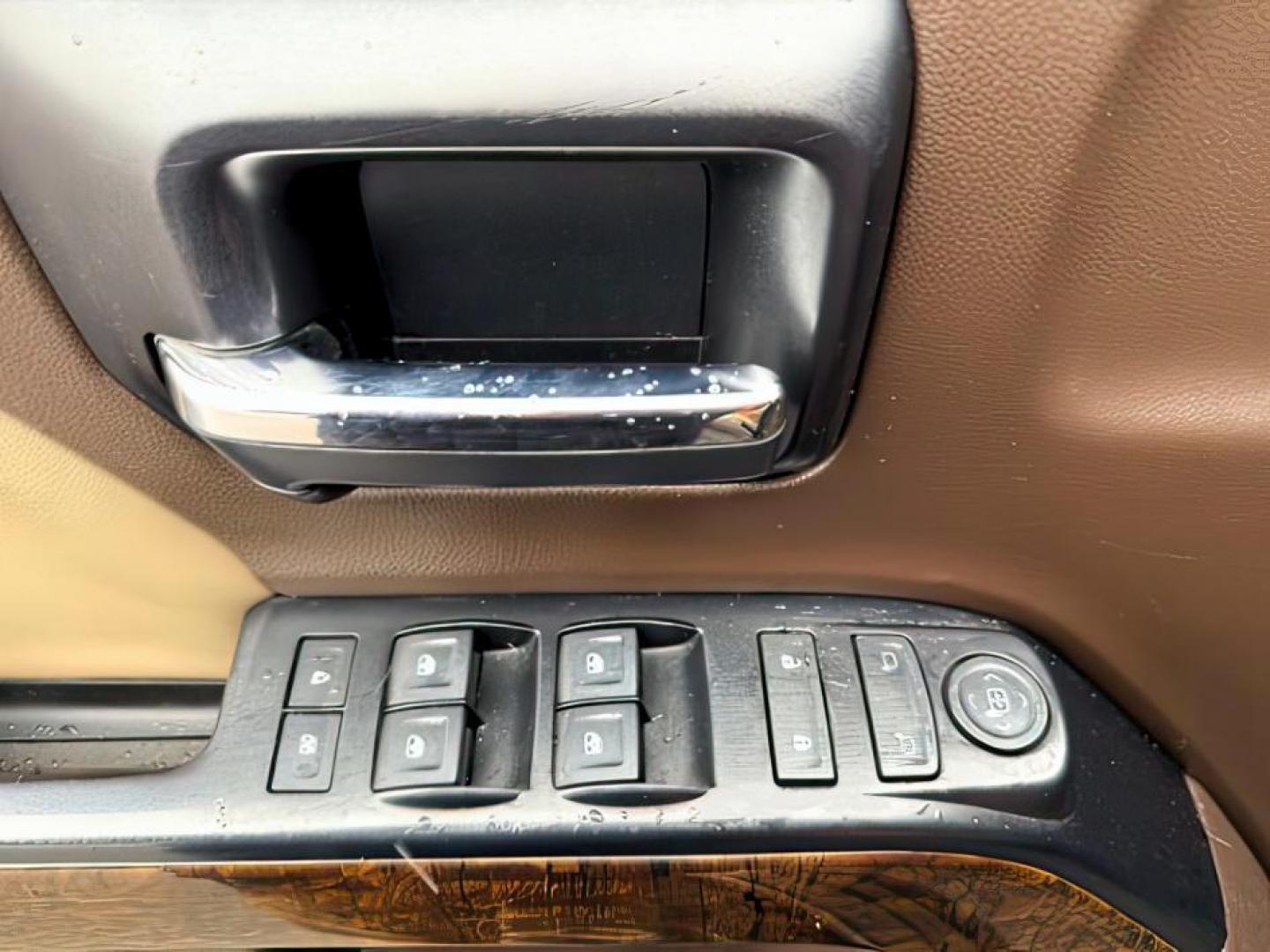 2014 Brownstone Metallic /Cocoa/Dune Chevrolet Silverado 1500 (3GCUKREC5EG) with an EcoTec3 53L V-8 gasoline direct injection engine, Automatic transmission, located at 1175 N Woodruff Ave, Idaho Falls, ID, 83401, 43.506901, -111.999657 - At Timberline Auto, finding a great deal on your next vehicle is always easy! Our experienced sales staff's goal is to help find you the right vehicle at the right price! Our knowledgeable finance department has options for almost any credit score. We offer extended service contract options to prote - Photo#17