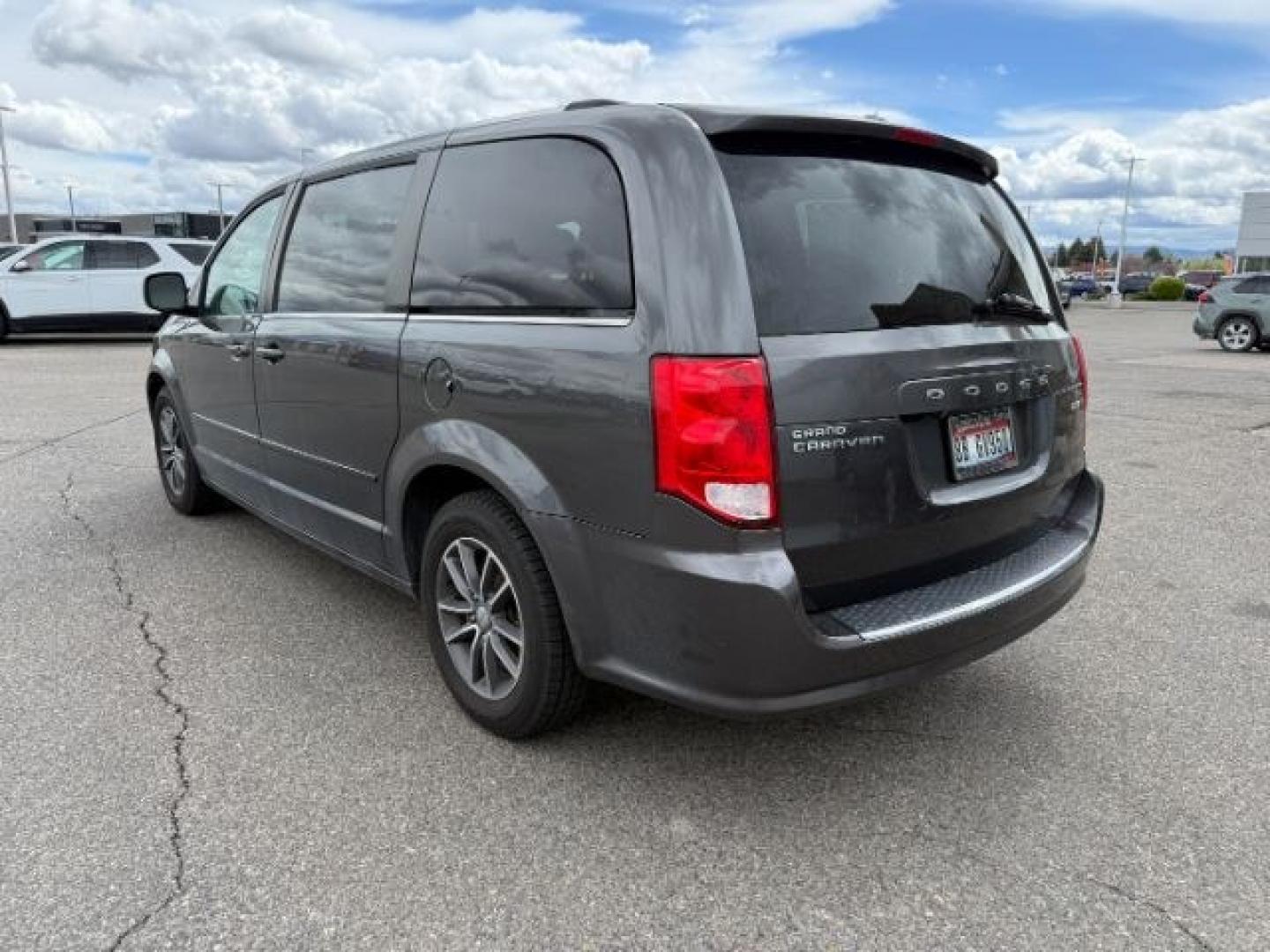 2016 GRAY /Black Dodge Grand Caravan (2C4RDGCG5GR) with an Pentastar 36L V-6 DOHC engine, Automatic transmission, located at 1175 N Woodruff Ave, Idaho Falls, ID, 83401, 43.506901, -111.999657 - At Timberline Auto, finding a great deal on your next vehicle is always easy! Our experienced sales staff's goal is to help find you the right vehicle at the right price! Our knowledgeable finance department has options for almost any credit score. We offer extended service contract options to prote - Photo#12