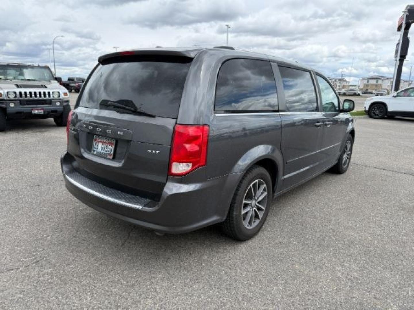 2016 GRAY /Black Dodge Grand Caravan (2C4RDGCG5GR) with an Pentastar 36L V-6 DOHC engine, Automatic transmission, located at 1175 N Woodruff Ave, Idaho Falls, ID, 83401, 43.506901, -111.999657 - At Timberline Auto, finding a great deal on your next vehicle is always easy! Our experienced sales staff's goal is to help find you the right vehicle at the right price! Our knowledgeable finance department has options for almost any credit score. We offer extended service contract options to prote - Photo#14