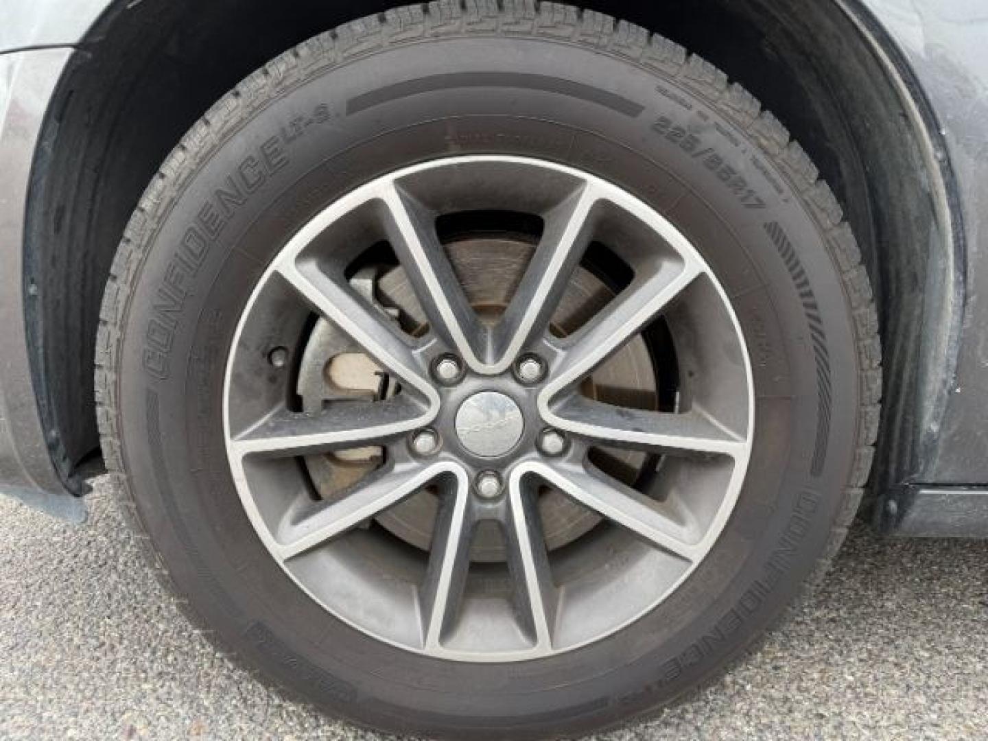 2016 GRAY /Black Dodge Grand Caravan (2C4RDGCG5GR) with an Pentastar 36L V-6 DOHC engine, Automatic transmission, located at 1175 N Woodruff Ave, Idaho Falls, ID, 83401, 43.506901, -111.999657 - At Timberline Auto, finding a great deal on your next vehicle is always easy! Our experienced sales staff's goal is to help find you the right vehicle at the right price! Our knowledgeable finance department has options for almost any credit score. We offer extended service contract options to prote - Photo#19