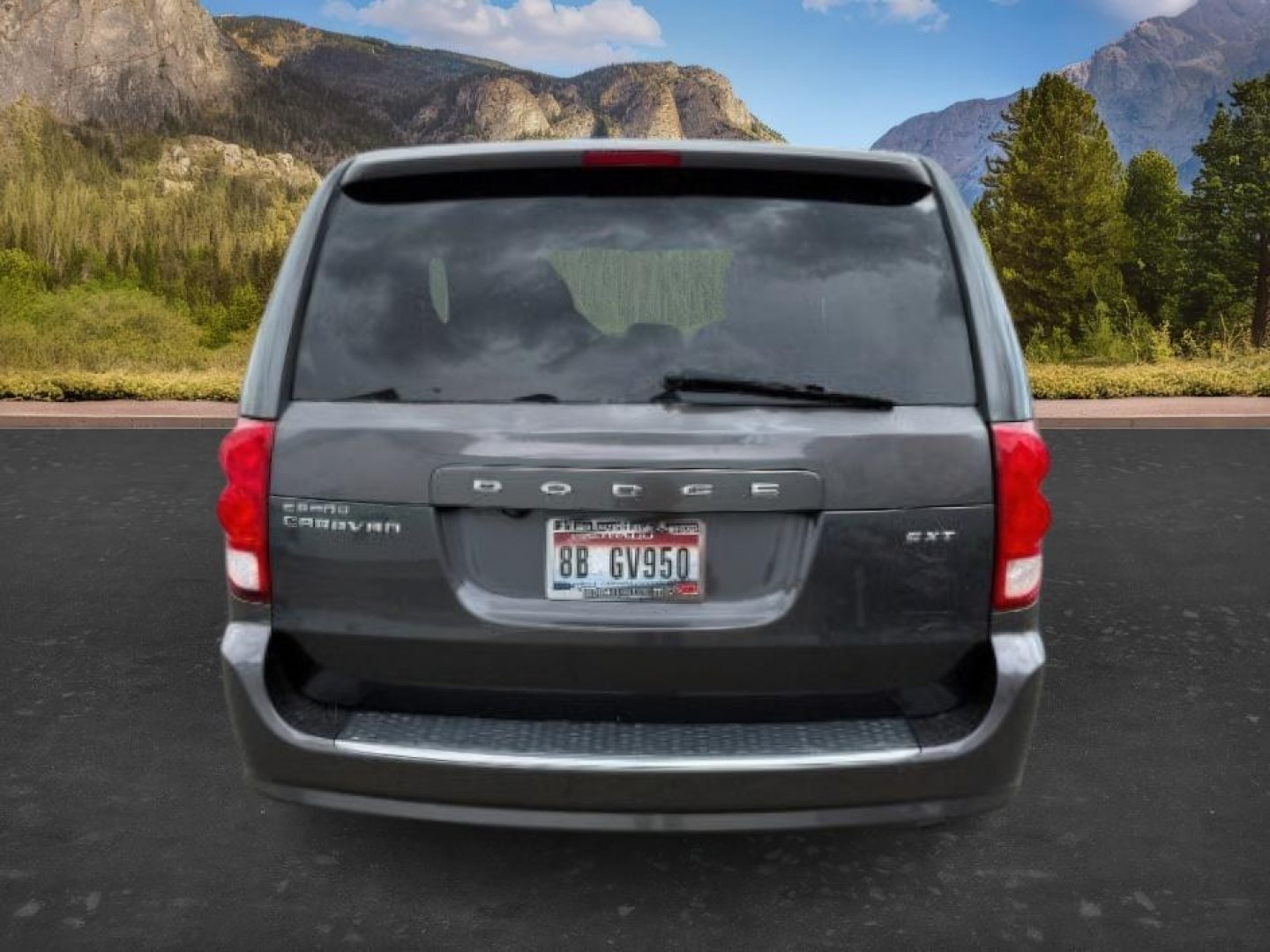 2016 GRAY /Black Dodge Grand Caravan (2C4RDGCG5GR) with an Pentastar 36L V-6 DOHC engine, Automatic transmission, located at 1175 N Woodruff Ave, Idaho Falls, ID, 83401, 43.506901, -111.999657 - At Timberline Auto, finding a great deal on your next vehicle is always easy! Our experienced sales staff's goal is to help find you the right vehicle at the right price! Our knowledgeable finance department has options for almost any credit score. We offer extended service contract options to prote - Photo#3