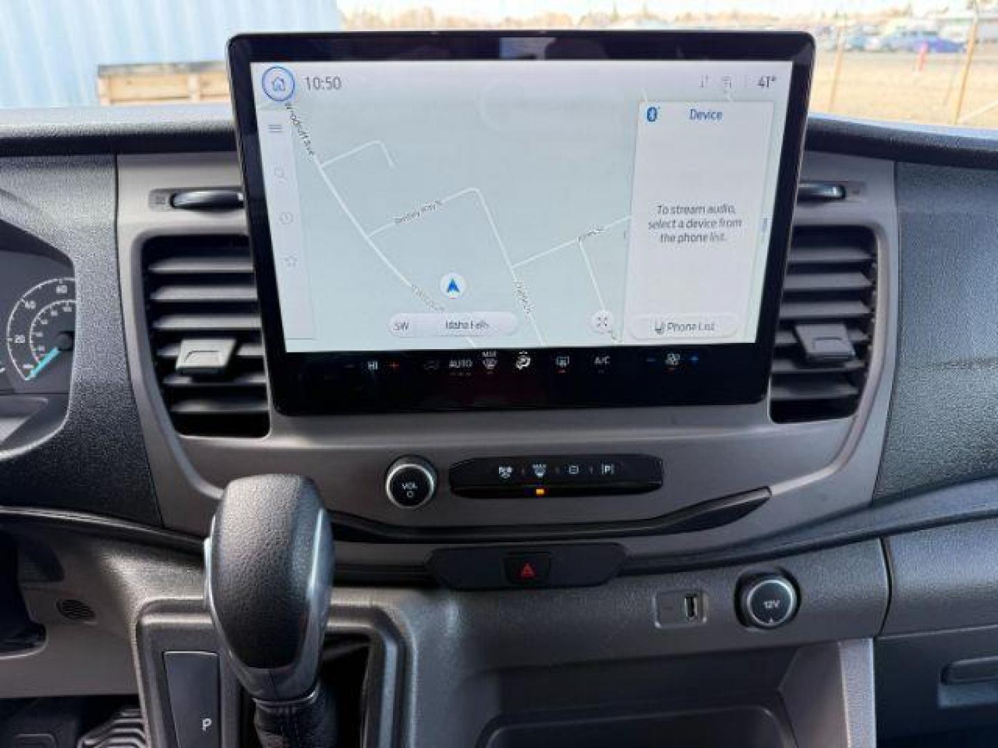 2022 Oxford White /Ebony Ford Transit-350 Passenger Van (1FBAX9C82NK) with an 35L V-6 portdirect injection engine, Automatic transmission, located at 1175 N Woodruff Ave, Idaho Falls, ID, 83401, 43.506901, -111.999657 - At Timberline Auto, finding a great deal on your next vehicle is always easy! Our experienced sales staff's goal is to help find you the right vehicle at the right price! Our knowledgeable finance department has options for almost any credit score. We offer extended service contract options to prote - Photo#37