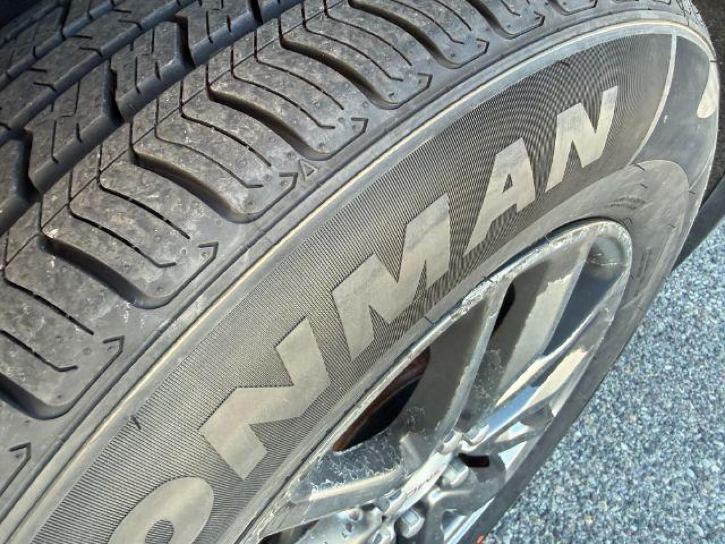 2017 BLACK /Jet Black GMC Acadia (1GKKNULS9HZ) with an 36L V-6 gasoline direct injection engine, Automatic transmission, located at 1175 N Woodruff Ave, Idaho Falls, ID, 83401, 43.506901, -111.999657 - At Timberline Auto, finding a great deal on your next vehicle is always easy! Our experienced sales staff's goal is to help find you the right vehicle at the right price! Our knowledgeable finance department has options for almost any credit score. We offer extended service contract options to prote - Photo#39