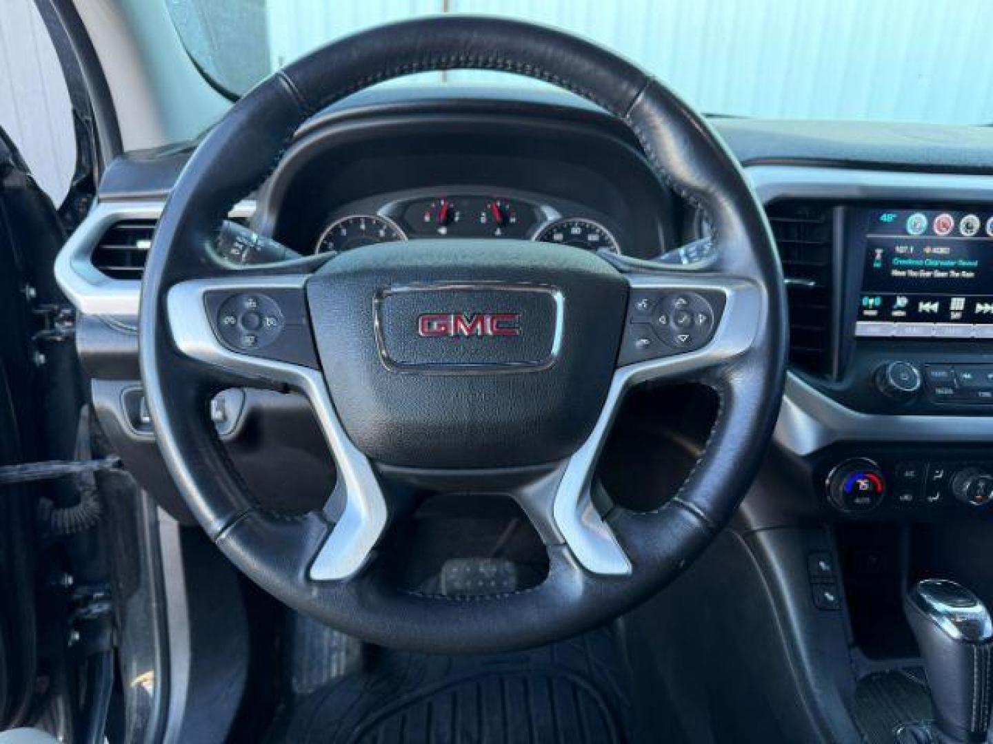 2017 BLACK /Jet Black GMC Acadia (1GKKNULS9HZ) with an 36L V-6 gasoline direct injection engine, Automatic transmission, located at 1175 N Woodruff Ave, Idaho Falls, ID, 83401, 43.506901, -111.999657 - At Timberline Auto, finding a great deal on your next vehicle is always easy! Our experienced sales staff's goal is to help find you the right vehicle at the right price! Our knowledgeable finance department has options for almost any credit score. We offer extended service contract options to prote - Photo#43