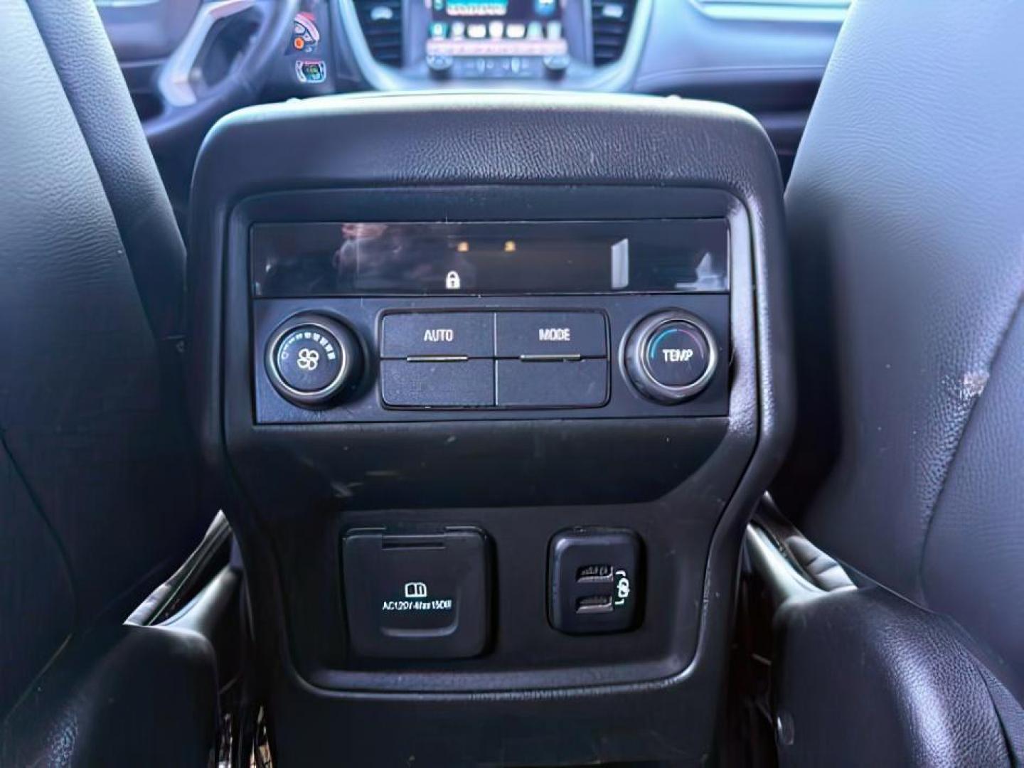 2017 BLACK /Jet Black GMC Acadia (1GKKNULS9HZ) with an 36L V-6 gasoline direct injection engine, Automatic transmission, located at 1175 N Woodruff Ave, Idaho Falls, ID, 83401, 43.506901, -111.999657 - At Timberline Auto, finding a great deal on your next vehicle is always easy! Our experienced sales staff's goal is to help find you the right vehicle at the right price! Our knowledgeable finance department has options for almost any credit score. We offer extended service contract options to prote - Photo#25