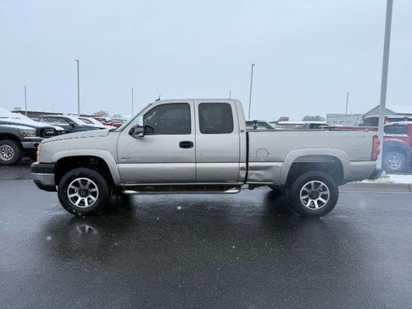 2003 Light Pewter Metallic /Medium Gray Chevrolet Silverado 2500HD (1GCHK29103E) with an Duramax 66L V-8 diesel direct injection engine, Automatic transmission, located at 1175 N Woodruff Ave, Idaho Falls, ID, 83401, 43.506901, -111.999657 - At Timberline Auto, finding a great deal on your next vehicle is always easy! Our experienced sales staff's goal is to help find you the right vehicle at the right price! Our knowledgeable finance department has options for almost any credit score. We offer extended service contract options to prote - Photo#1