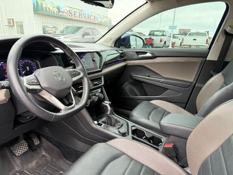 2022 Cornflower Blue /Gray/Black Volkswagen Taos SEL (3VV2X7B2XNM) with an 4 Cyl, 1.5L engine, 7-speed auto-shift manual transmission, located at 1175 N Woodruff Ave, Idaho Falls, ID, 83401, 43.506901, -111.999657 - <b>Vehicle Details</b><br>Looking for a stylish, capable SUV in Idaho Falls, ID? This pre-owned 2022 Volkswagen Taos SEL 4Motion delivers the comfort, technology, and confidence you want in a premium compact crossover. Equipped with AWD and a 4-cylinder, 1.5L gasoline engine, the Volkswagen Taos is- Photo#11