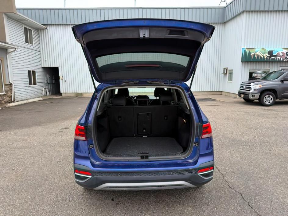 2022 Cornflower Blue /Gray/Black Volkswagen Taos (3VV2X7B2XNM) with an 15L I-4 gasoline direct injection engine, Automatic transmission, located at 1175 N Woodruff Ave, Idaho Falls, ID, 83401, 43.506901, -111.999657 - At Timberline Auto, finding a great deal on your next vehicle is always easy! Our experienced sales staff's goal is to help find you the right vehicle at the right price! Our knowledgeable finance department has options for almost any credit score. We offer extended service contract options to prote - Photo#4