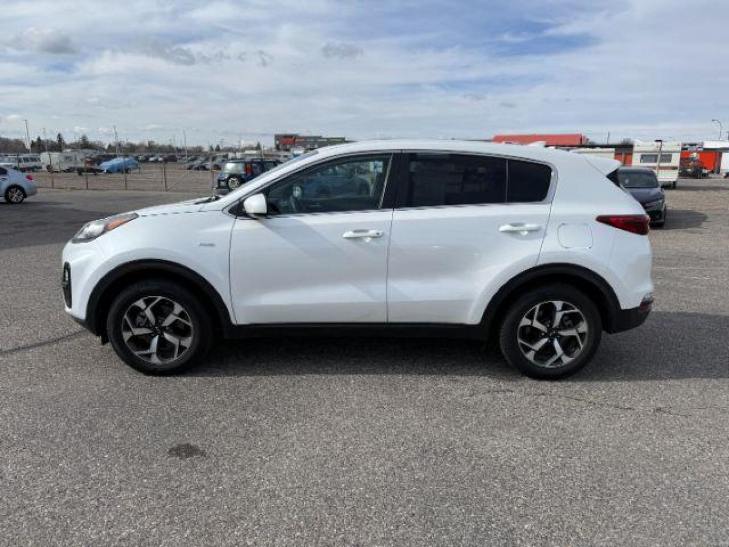 2021 Clear White /Black KIA Sportage (KNDPMCAC4M7) with an Theta II 24L I-4 gasoline direct injection engine, Automatic transmission, located at 1175 N Woodruff Ave, Idaho Falls, ID, 83401, 43.506901, -111.999657 - At Timberline Auto, finding a great deal on your next vehicle is always easy! Our experienced sales staff's goal is to help find you the right vehicle at the right price! Our knowledgeable finance department has options for almost any credit score. We offer extended service contract options to prote - Photo#27