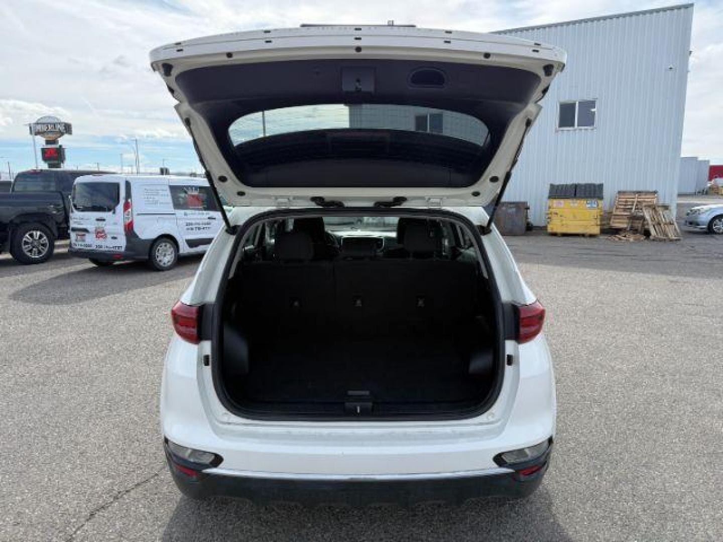 2021 Clear White /Black KIA Sportage (KNDPMCAC4M7) with an Theta II 24L I-4 gasoline direct injection engine, Automatic transmission, located at 1175 N Woodruff Ave, Idaho Falls, ID, 83401, 43.506901, -111.999657 - At Timberline Auto, finding a great deal on your next vehicle is always easy! Our experienced sales staff's goal is to help find you the right vehicle at the right price! Our knowledgeable finance department has options for almost any credit score. We offer extended service contract options to prote - Photo#31