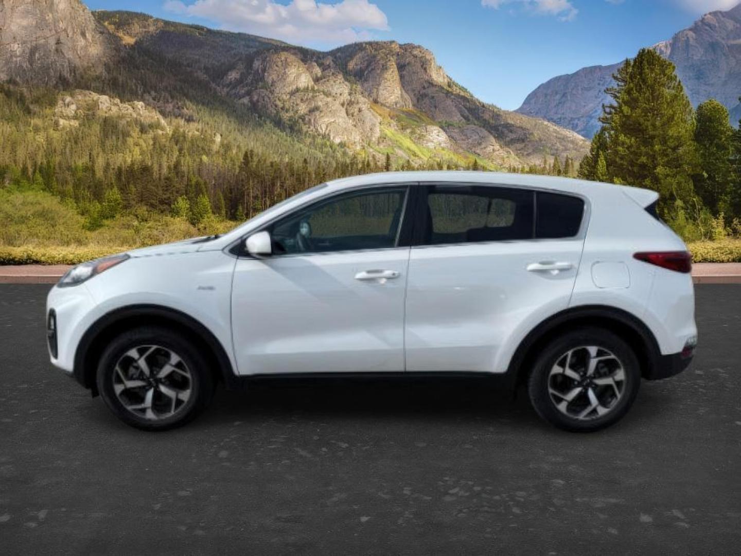 2021 Clear White /Black KIA Sportage (KNDPMCAC4M7) with an Theta II 24L I-4 gasoline direct injection engine, Automatic transmission, located at 1175 N Woodruff Ave, Idaho Falls, ID, 83401, 43.506901, -111.999657 - At Timberline Auto, finding a great deal on your next vehicle is always easy! Our experienced sales staff's goal is to help find you the right vehicle at the right price! Our knowledgeable finance department has options for almost any credit score. We offer extended service contract options to prote - Photo#1