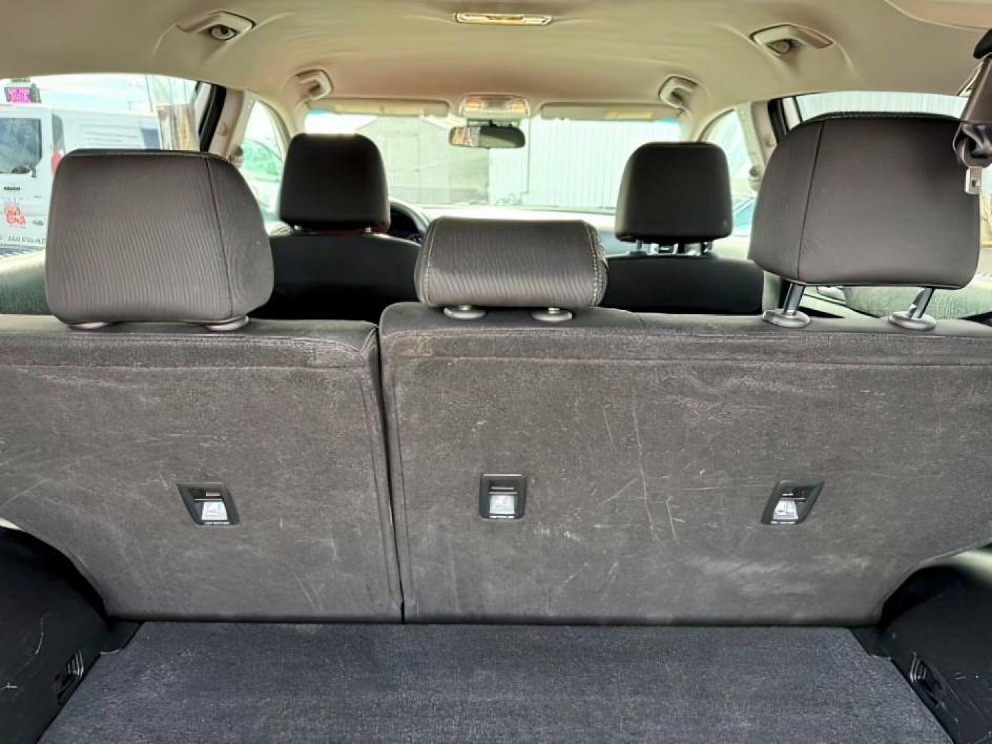 2021 Clear White /Black KIA Sportage (KNDPMCAC4M7) with an Theta II 24L I-4 gasoline direct injection engine, Automatic transmission, located at 1175 N Woodruff Ave, Idaho Falls, ID, 83401, 43.506901, -111.999657 - At Timberline Auto, finding a great deal on your next vehicle is always easy! Our experienced sales staff's goal is to help find you the right vehicle at the right price! Our knowledgeable finance department has options for almost any credit score. We offer extended service contract options to prote - Photo#6