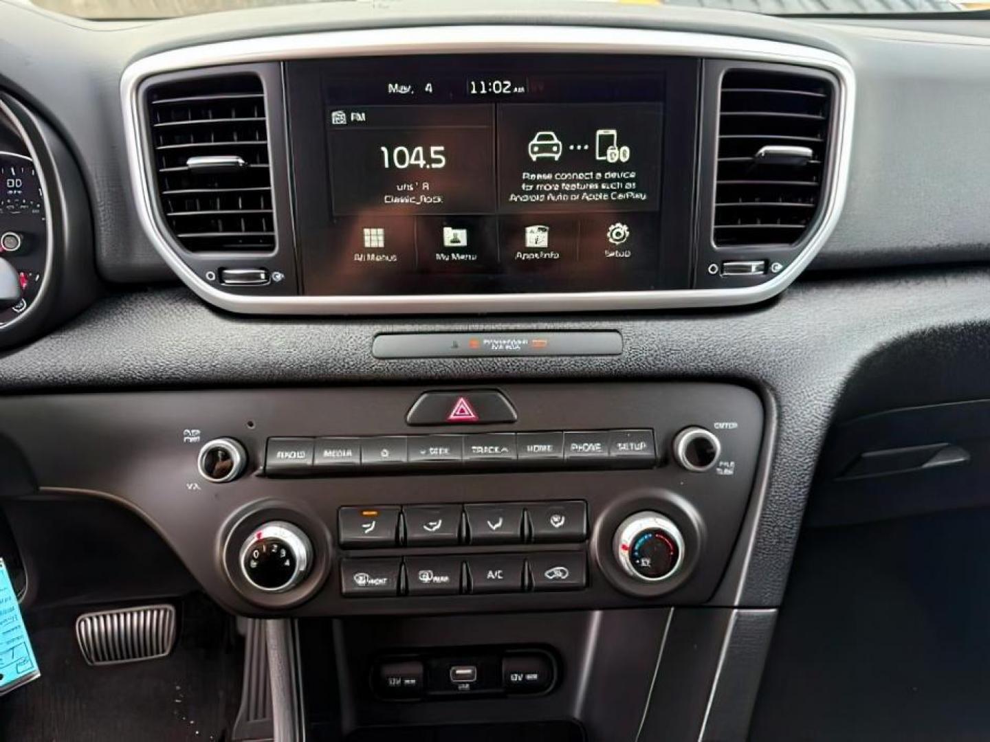 2021 Clear White /Black KIA Sportage (KNDPMCAC4M7) with an Theta II 24L I-4 gasoline direct injection engine, Automatic transmission, located at 1175 N Woodruff Ave, Idaho Falls, ID, 83401, 43.506901, -111.999657 - At Timberline Auto, finding a great deal on your next vehicle is always easy! Our experienced sales staff's goal is to help find you the right vehicle at the right price! Our knowledgeable finance department has options for almost any credit score. We offer extended service contract options to prote - Photo#16