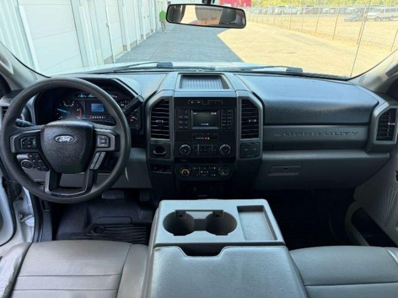 2017 Oxford White /Medium Earth Gray Ford F-350 XL (1FD8W3HT3HE) with an V8, 6.7L engine, 6-speed automatic transmission, located at 1175 N Woodruff Ave, Idaho Falls, ID, 83401, 43.506901, -111.999657 - <b>Vehicle Details</b><br>Looking for a powerful heavy-duty truck in Idaho Falls, ID? This 2017 Ford F-350 Super Duty XL Crew Cab Long Bed DRW 4WD is built to handle demanding jobs, weekend towing, and everyday driving with confidence. Equipped with a robust 6.7L V8 Power Stroke Diesel engine, 4WD,- Photo#20