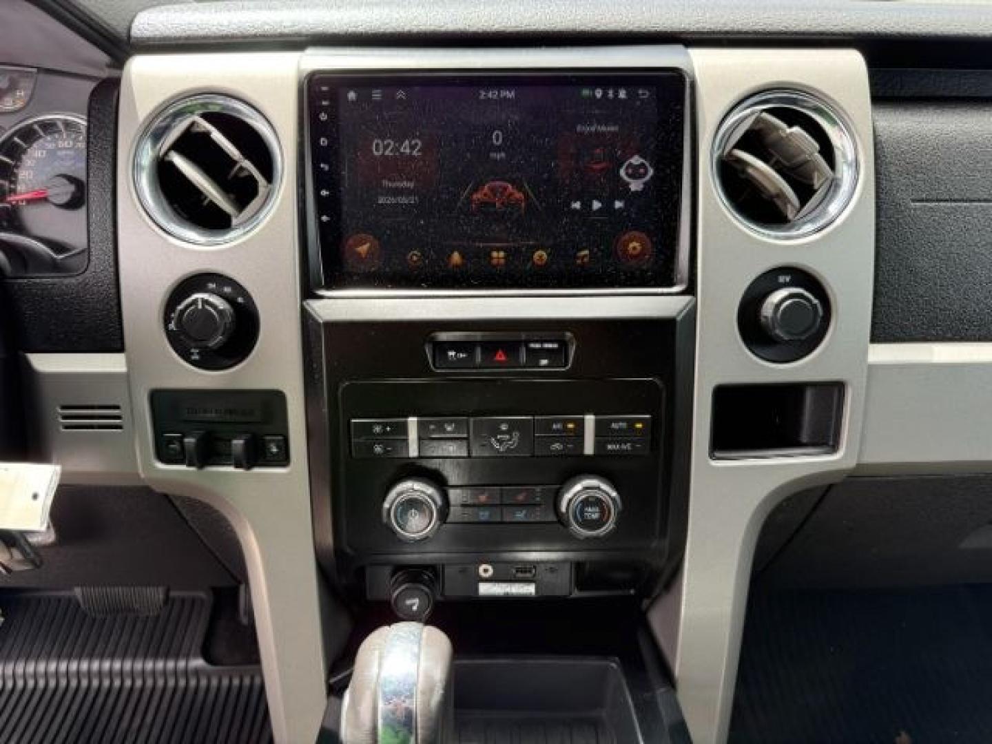 2012 BLACK /Steel Grey Ford F-150 XLT (1FTFW1EF5CK) with an 5L V-8 DOHC engine, AUTOMATIC transmission, located at 1235 N Woodruff Ave., Idaho Falls, 83401, (208) 523-1053, 43.507172, -112.000488 - At Timberline Auto, finding a great deal on your next vehicle is always easy! Our experienced sales staff's goal is to help find you the right vehicle at the right price! Our knowledgeable finance department has options for almost any credit score. We offer extended service contract options to prote - Photo#41