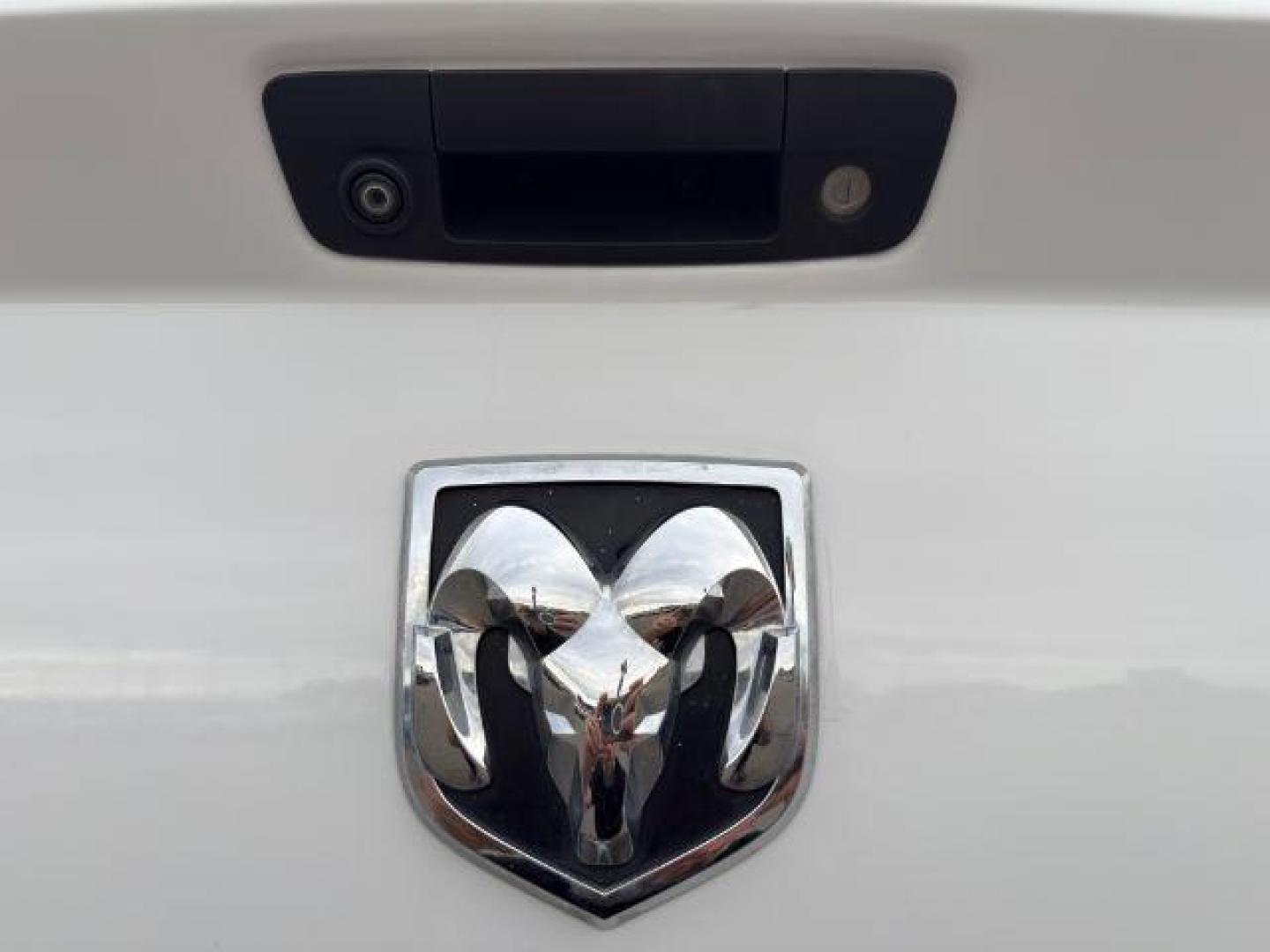 2015 Bright White Clearcoat /Diesel Gray/Black Ram 2500 SLT (3C6UR5DJ5FG) with an HEMI 6.4L V-8 VVT variable valve control engine, AUTOMATIC transmission, located at 1235 N Woodruff Ave., Idaho Falls, 83401, (208) 523-1053, 43.507172, -112.000488 - At Timberline Auto, finding a great deal on your next vehicle is always easy! Our experienced sales staff's goal is to help find you the right vehicle at the right price! Our knowledgeable finance department has options for almost any credit score. We offer extended service contract options to prote - Photo#27