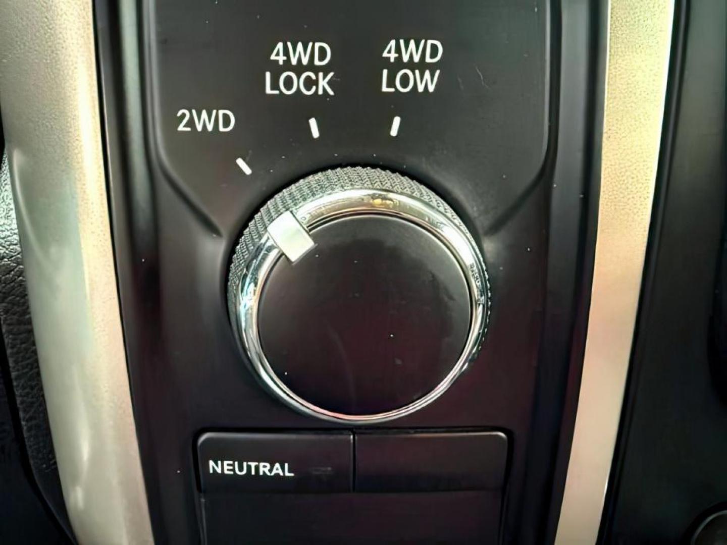 2015 Bright White Clearcoat /Diesel Gray/Black Ram 2500 SLT (3C6UR5DJ5FG) with an HEMI 6.4L V-8 VVT variable valve control engine, AUTOMATIC transmission, located at 1235 N Woodruff Ave., Idaho Falls, 83401, (208) 523-1053, 43.507172, -112.000488 - At Timberline Auto, finding a great deal on your next vehicle is always easy! Our experienced sales staff's goal is to help find you the right vehicle at the right price! Our knowledgeable finance department has options for almost any credit score. We offer extended service contract options to prote - Photo#17