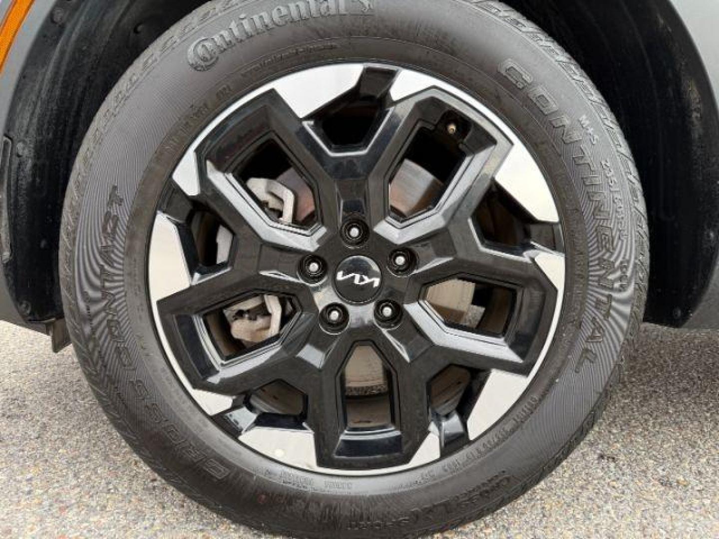 2024 GREY /Black Kia Sorento S (5XYRLDJC9RG) with an 2.5L I-4 port/direct injection engine, AUTOMATIC transmission, located at 1235 N Woodruff Ave., Idaho Falls, 83401, (208) 523-1053, 43.507172, -112.000488 - Photo#39