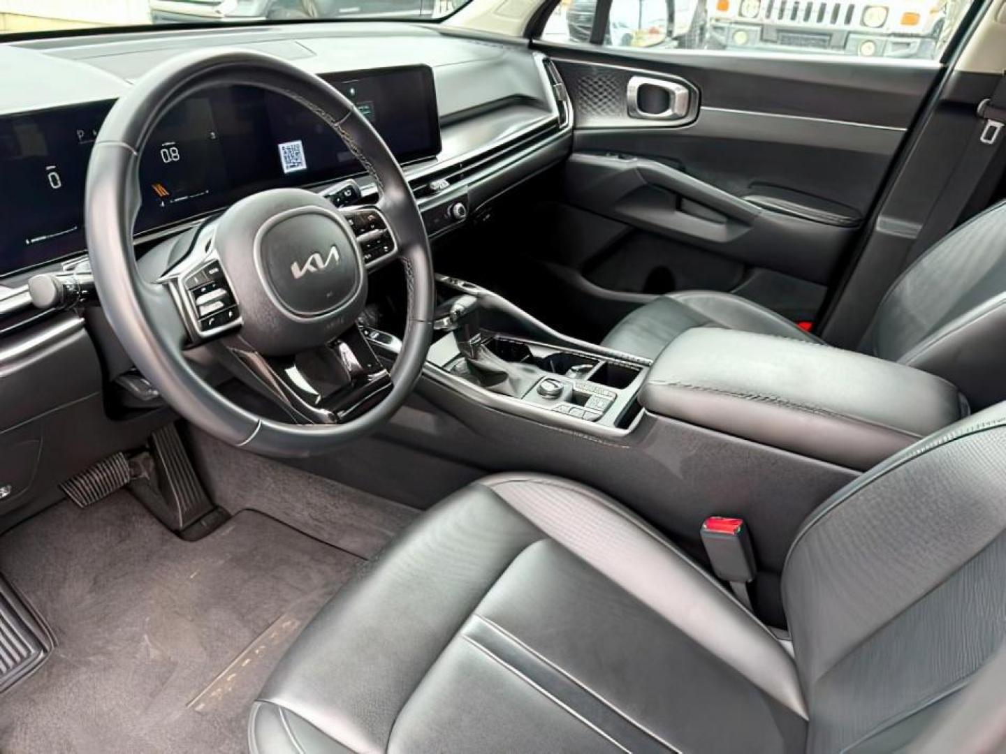 2024 GREY /Black KIA Sorento (5XYRLDJC9RG) with an 25L I-4 portdirect injection engine, Automatic transmission, located at 1175 N Woodruff Ave, Idaho Falls, ID, 83401, 43.506901, -111.999657 - At Timberline Auto, finding a great deal on your next vehicle is always easy! Our experienced sales staff's goal is to help find you the right vehicle at the right price! Our knowledgeable finance department has options for almost any credit score. We offer extended service contract options to prote - Photo#14