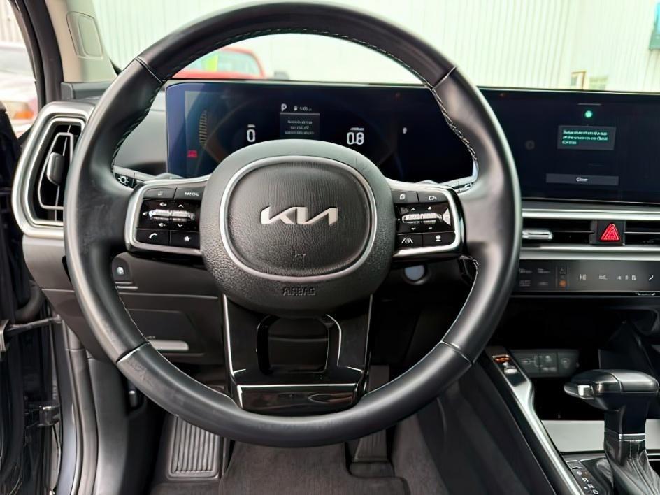 2024 GRAY /Black Kia Sorento S (5XYRLDJC9RG) with an 2.5L I-4 port/direct injection engine, AUTOMATIC transmission, located at 1235 N Woodruff Ave., Idaho Falls, 83401, (208) 523-1053, 43.507172, -112.000488 - 2024 Kia Sorento AWD powered by a 2.5L 4-cylinder engine paired with an 8-speed automatic transmission. Midsize SUV offering solid everyday performance, smooth shifting, and all-weather traction for Idaho driving conditions. Features include touchscreen infotainment, Bluetooth connectivity, Apple Ca- Photo#15