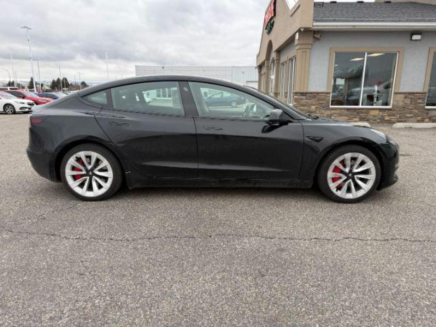 2022 BLACK /LEATHER Tesla Model 3 (5YJ3E1EBXNF) with an ELECTRIC engine, Automatic transmission, located at 1175 N Woodruff Ave, Idaho Falls, ID, 83401, 43.506901, -111.999657 - At Timberline Auto, finding a great deal on your next vehicle is always easy! Our experienced sales staff's goal is to help find you the right vehicle at the right price! Our knowledgeable finance department has options for almost any credit score. We offer extended service contract options to prote - Photo#26