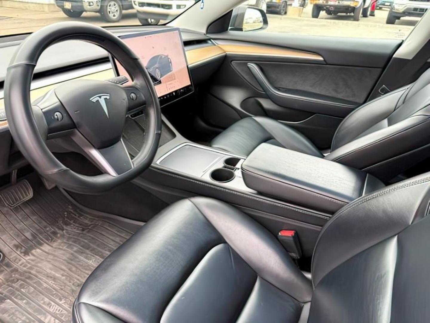 2022 BLACK /LEATHER Tesla Model 3 (5YJ3E1EBXNF) with an ELECTRIC engine, Automatic transmission, located at 1175 N Woodruff Ave, Idaho Falls, ID, 83401, 43.506901, -111.999657 - At Timberline Auto, finding a great deal on your next vehicle is always easy! Our experienced sales staff's goal is to help find you the right vehicle at the right price! Our knowledgeable finance department has options for almost any credit score. We offer extended service contract options to prote - Photo#11