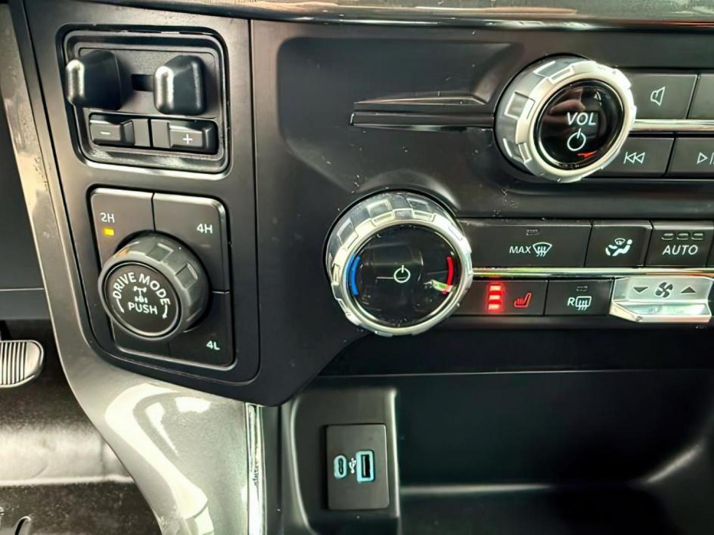 2022 Agate Black Metallic /Black w/Medium Dark Slate Ford F-150 (1FTFW1E86NK) with an EcoBoost 35L V-6 portdirect injection engine, Automatic transmission, located at 1175 N Woodruff Ave, Idaho Falls, ID, 83401, 43.506901, -111.999657 - At Timberline Auto, finding a great deal on your next vehicle is always easy! Our experienced sales staff's goal is to help find you the right vehicle at the right price! Our knowledgeable finance department has options for almost any credit score. We offer extended service contract options to prote - Photo#18