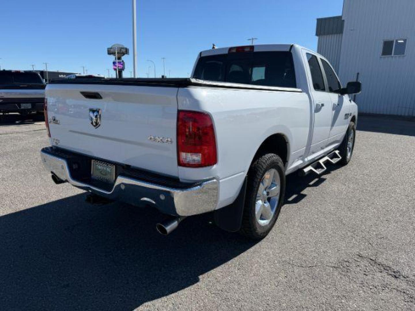 2017 WHITE /CLOTH Ram 1500 (1C6RR7GT9HS) with an 57L V8 engine, Automatic transmission, located at 1175 N Woodruff Ave, Idaho Falls, ID, 83401, 43.506901, -111.999657 - At Timberline Auto, finding a great deal on your next vehicle is always easy! Our experienced sales staff's goal is to help find you the right vehicle at the right price! Our knowledgeable finance department has options for almost any credit score. We offer extended service contract options to prote - Photo#31