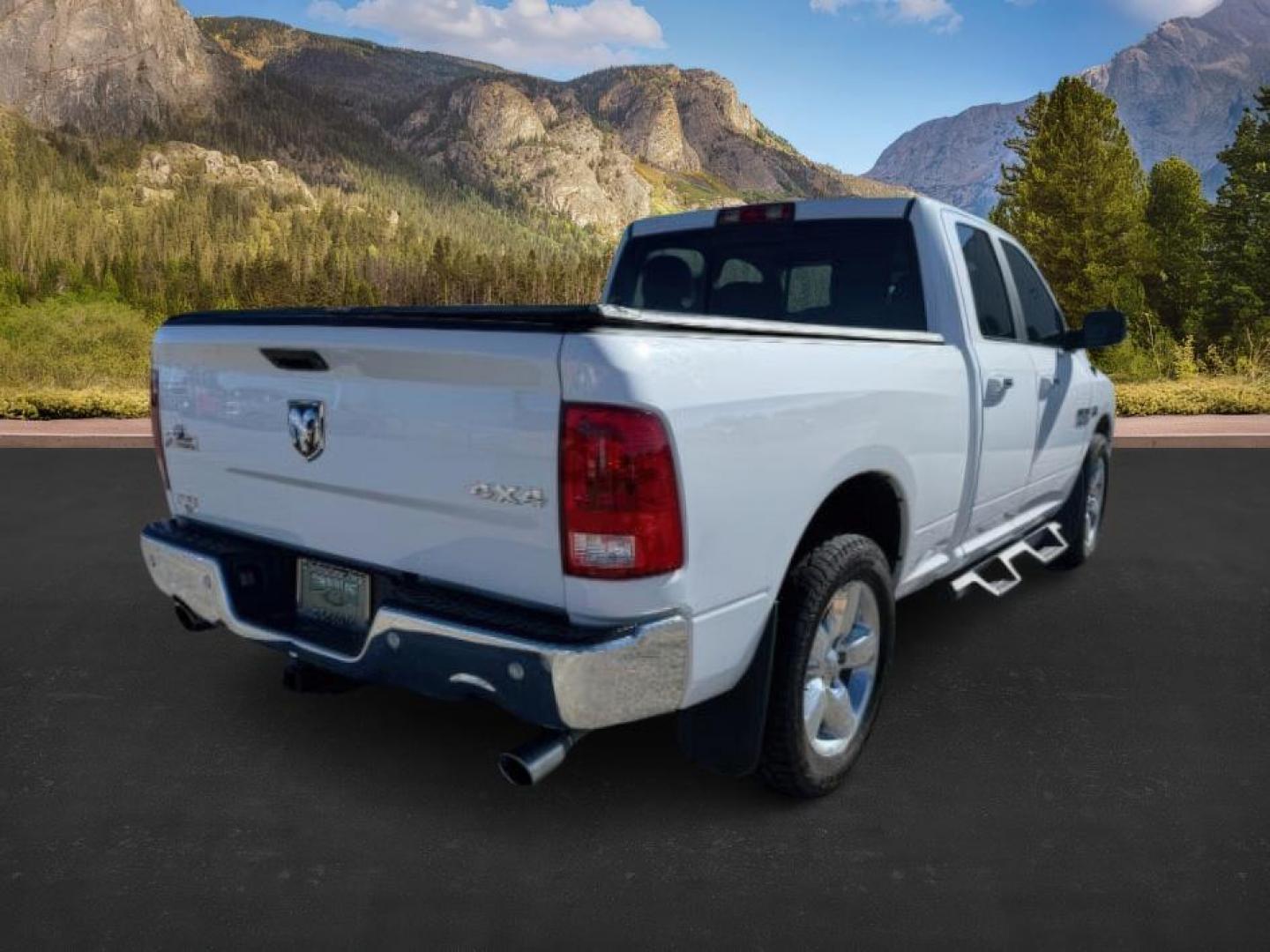 2017 WHITE /CLOTH Ram 1500 (1C6RR7GT9HS) with an 57L V8 engine, Automatic transmission, located at 1175 N Woodruff Ave, Idaho Falls, ID, 83401, 43.506901, -111.999657 - At Timberline Auto, finding a great deal on your next vehicle is always easy! Our experienced sales staff's goal is to help find you the right vehicle at the right price! Our knowledgeable finance department has options for almost any credit score. We offer extended service contract options to prote - Photo#6