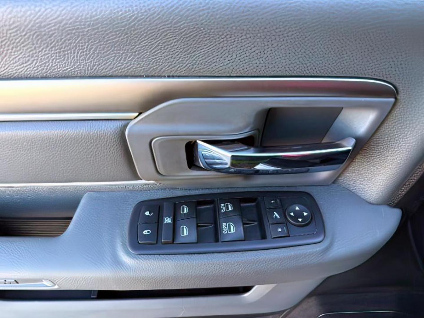 2017 WHITE /CLOTH Ram 1500 (1C6RR7GT9HS) with an 57L V8 engine, Automatic transmission, located at 1175 N Woodruff Ave, Idaho Falls, ID, 83401, 43.506901, -111.999657 - At Timberline Auto, finding a great deal on your next vehicle is always easy! Our experienced sales staff's goal is to help find you the right vehicle at the right price! Our knowledgeable finance department has options for almost any credit score. We offer extended service contract options to prote - Photo#21